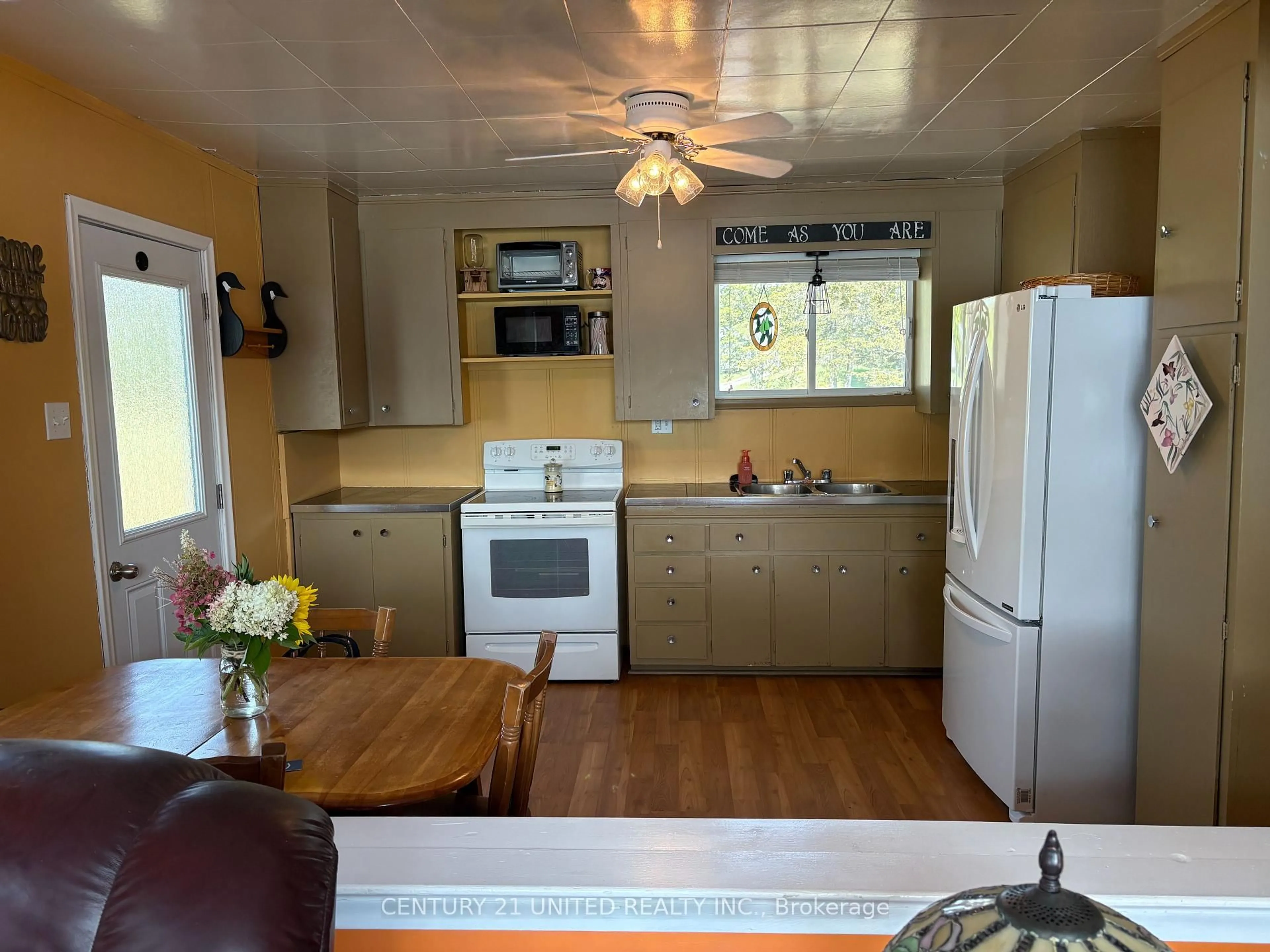 Standard kitchen, wood/laminate floor for 6475 County Road 50, Trent Hills Ontario K0L 1L0