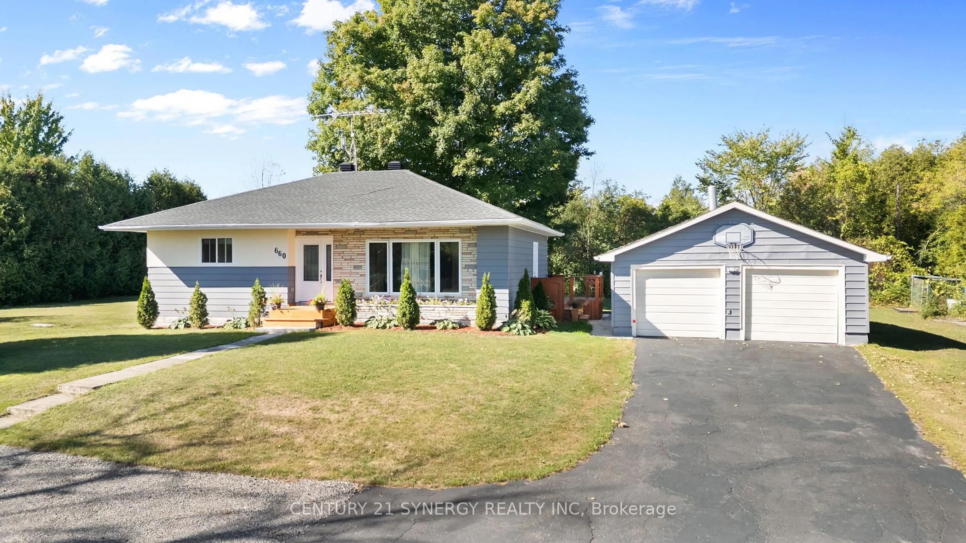 Home with vinyl exterior material, street for 660 County 29 Rd, Elizabethtown-Kitley Ontario K0G 1G0