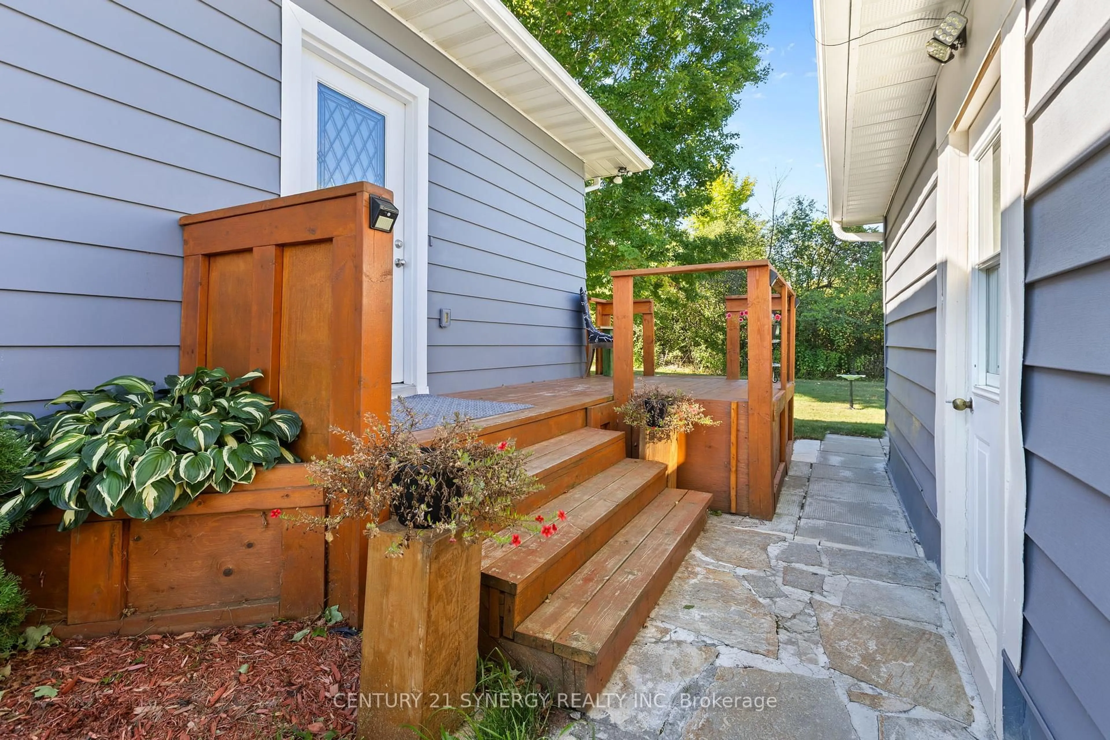 Patio, street for 660 County 29 Rd, Elizabethtown-Kitley Ontario K0G 1G0
