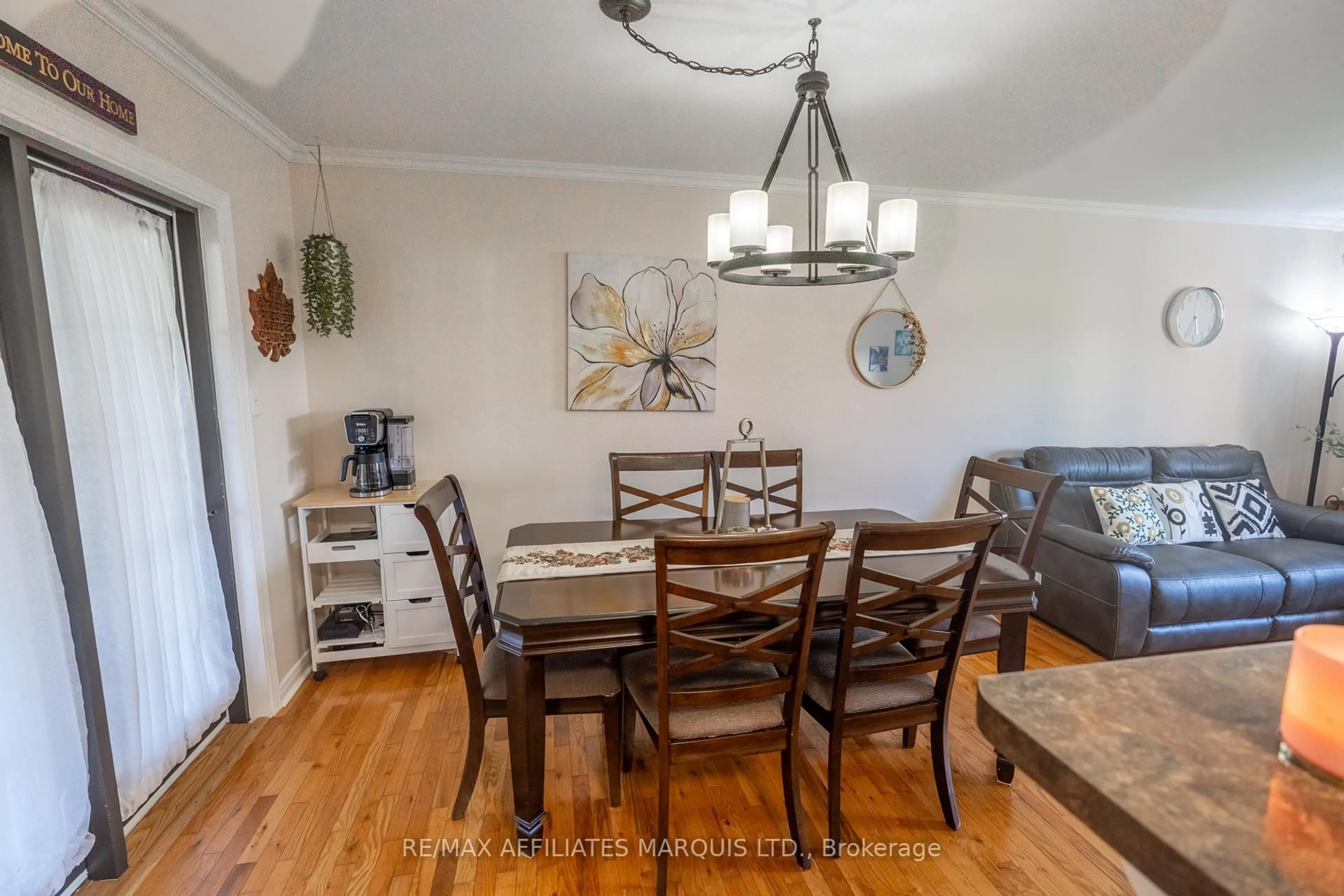 Dining room, wood/laminate floor for 1619 First St, Cornwall Ontario K6H 7A5