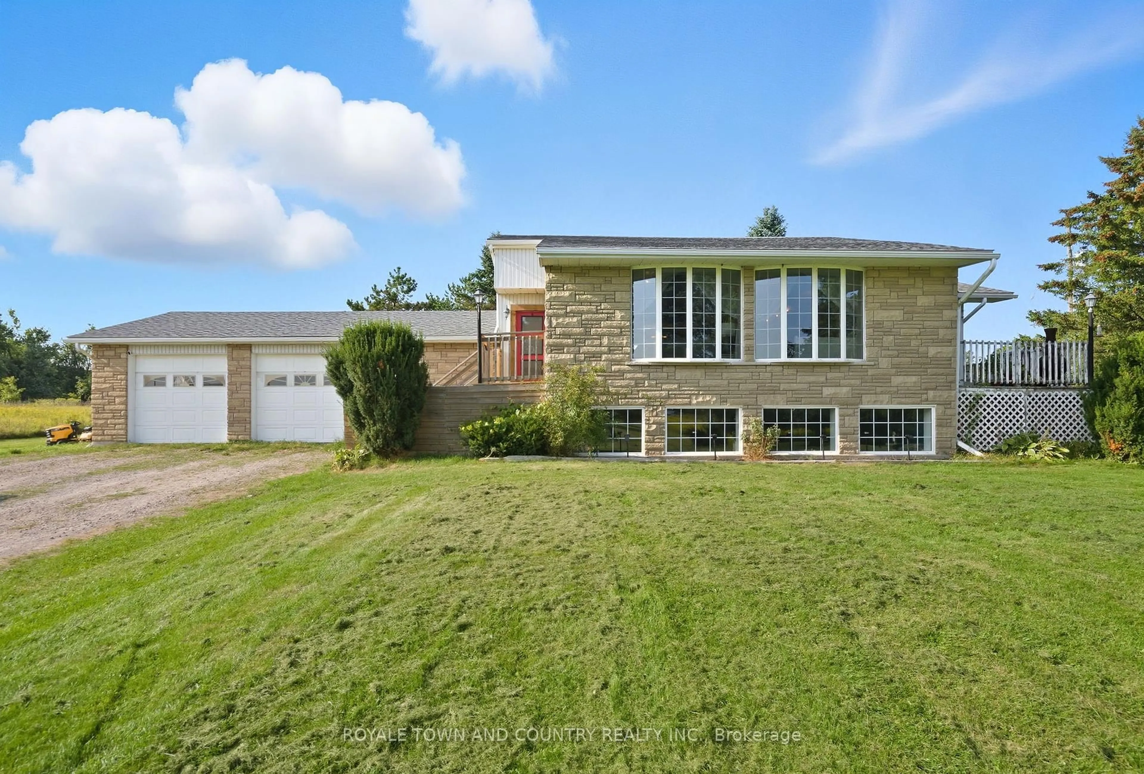 Home with brick exterior material, unknown for 3737 Highway 7 Highway, Kawartha Lakes Ontario K0L 2W0