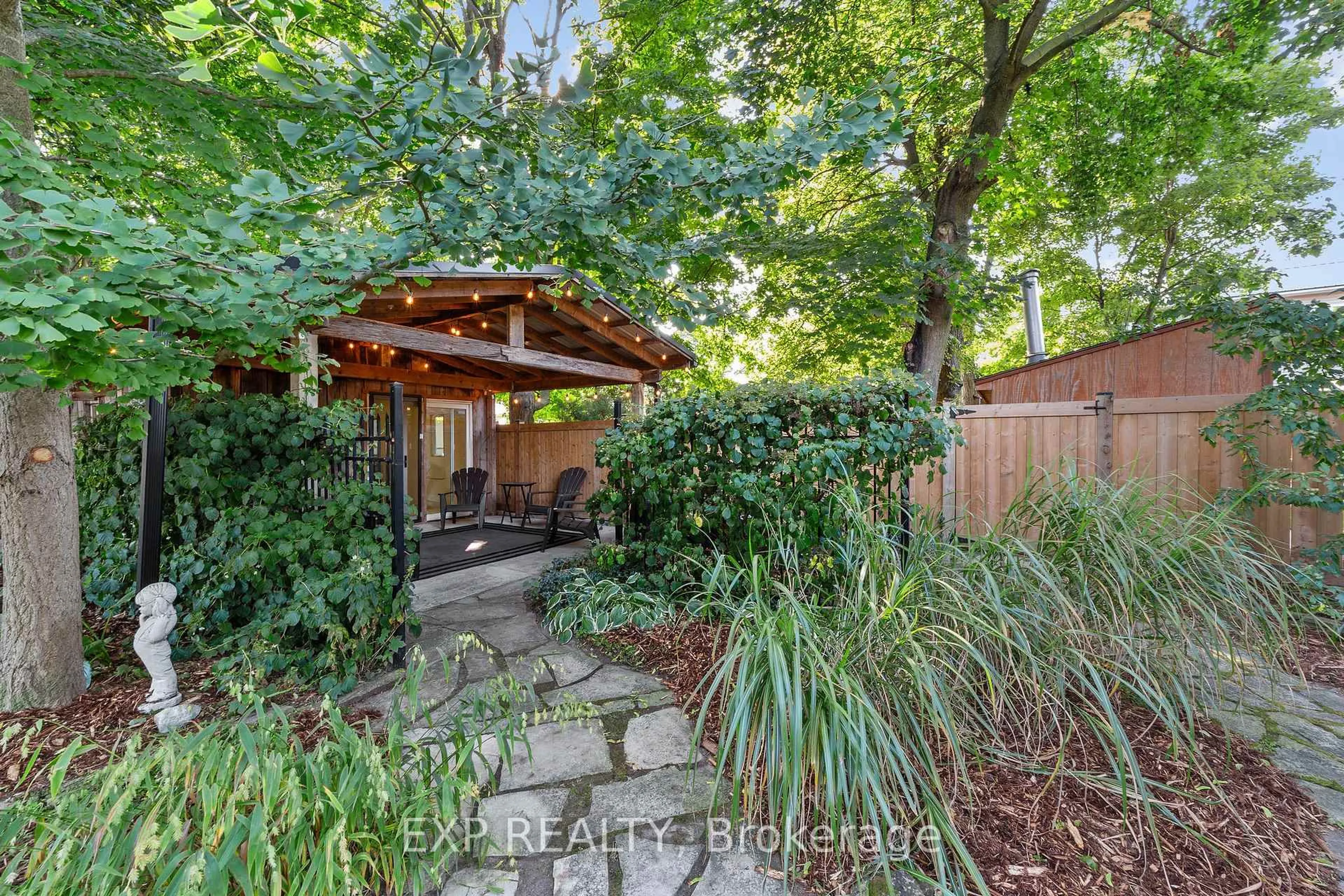 Patio, street for 57 Marianna Dr, London South Ontario N6P 1B9