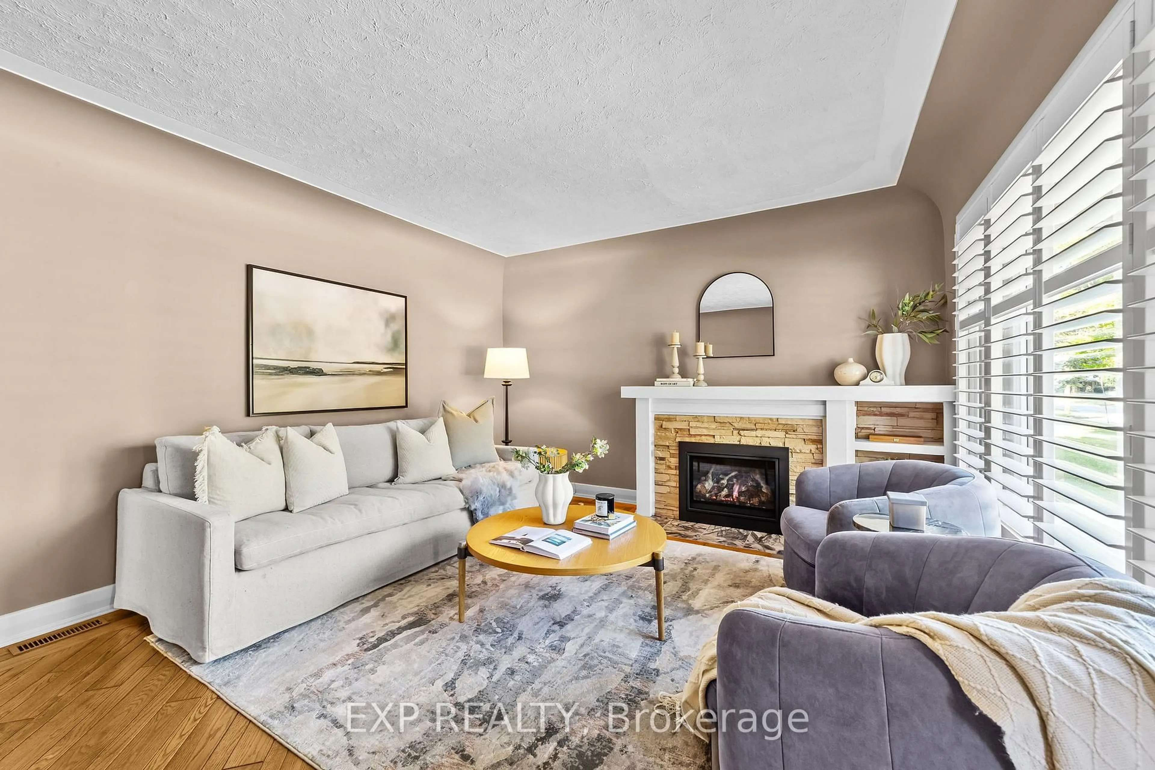 Living room with furniture, unknown for 57 Marianna Dr, London South Ontario N6P 1B9