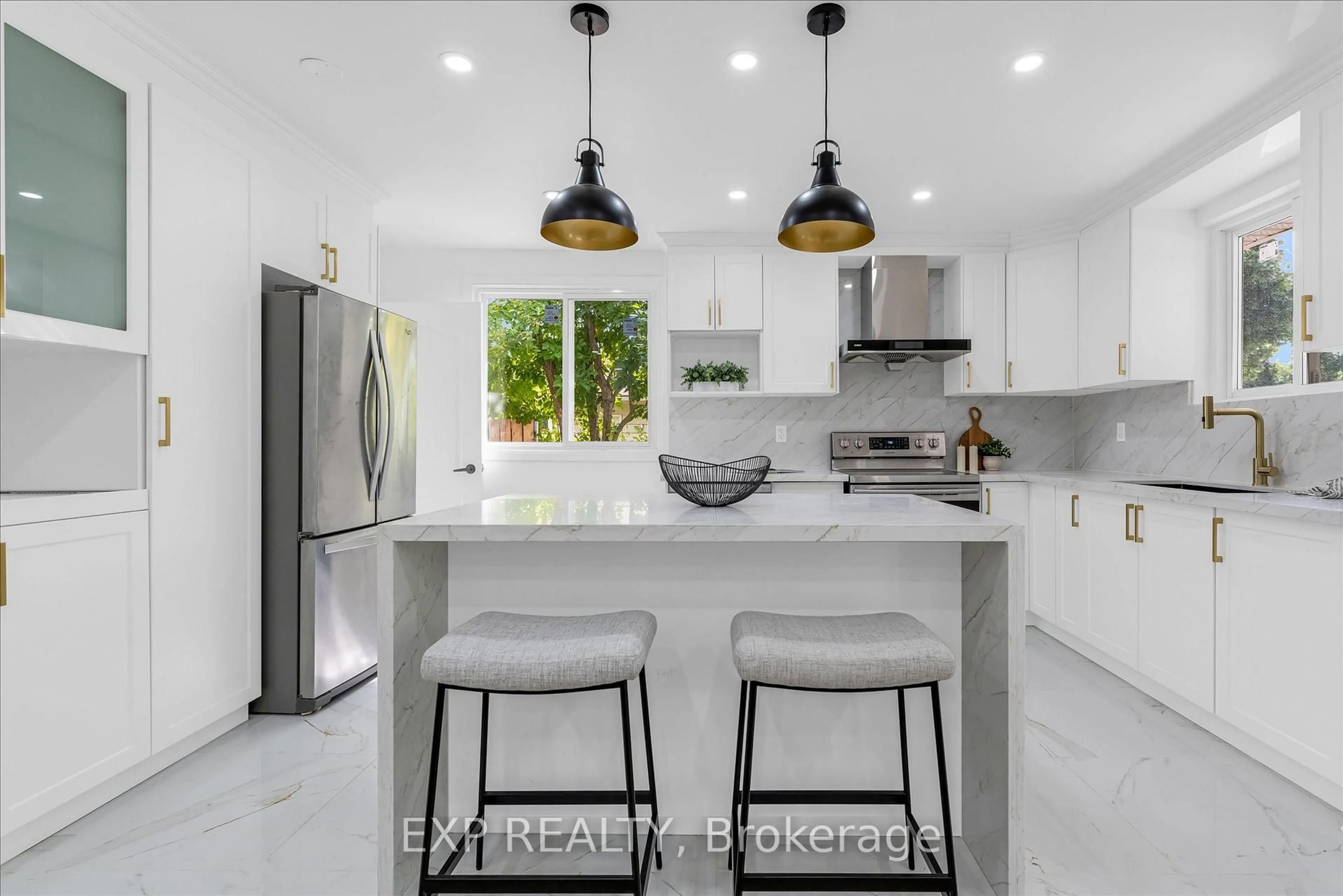 Open concept kitchen, ceramic/tile floor for 89 Moxley Dr, Hamilton Ontario L8T 3Y8
