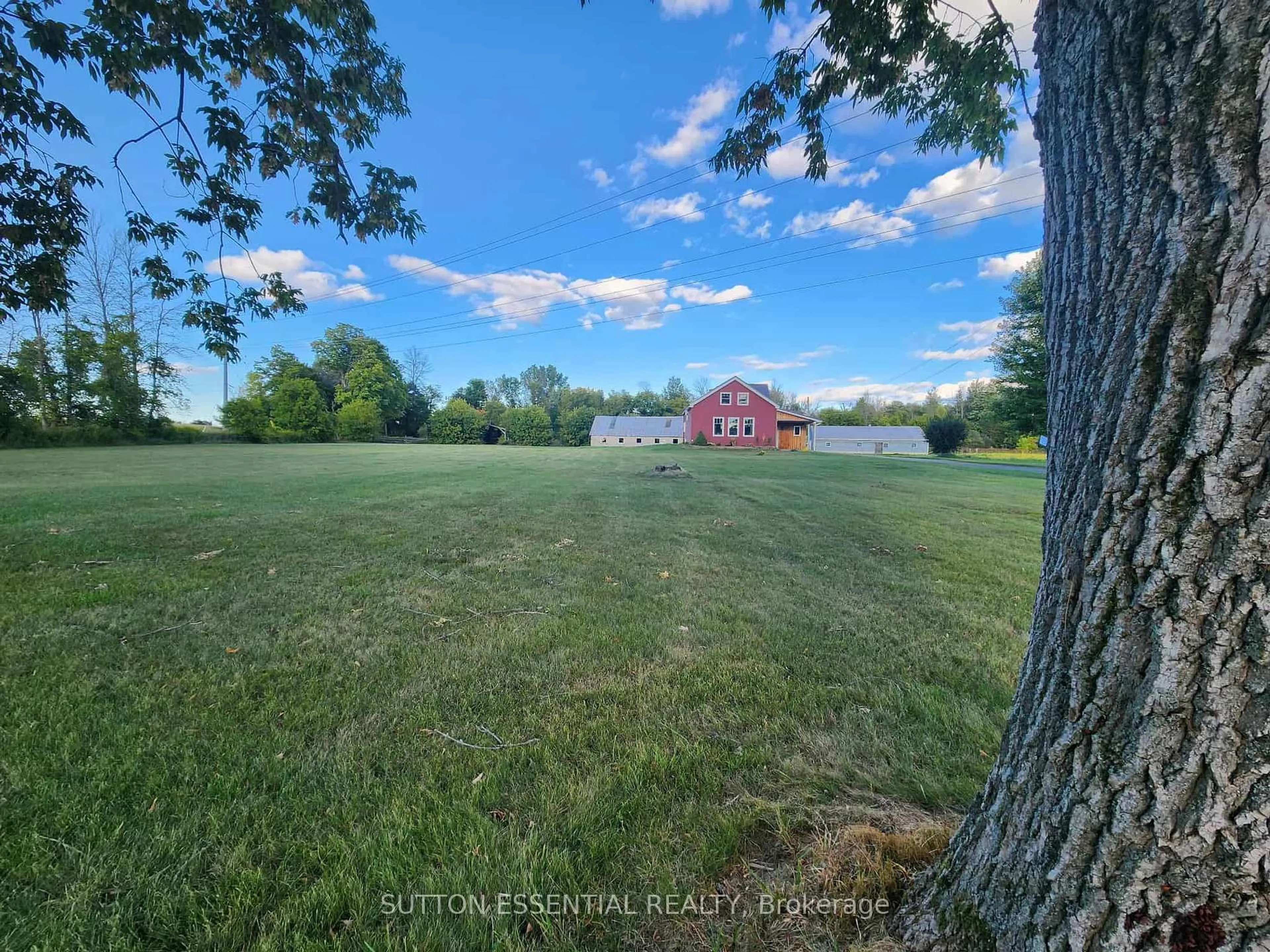 A pic from outside/outdoor area/front of a property/back of a property/a pic from drone, unknown for 3565 Weir Rd, Edwardsburgh/Cardinal Ontario K0E 1X0