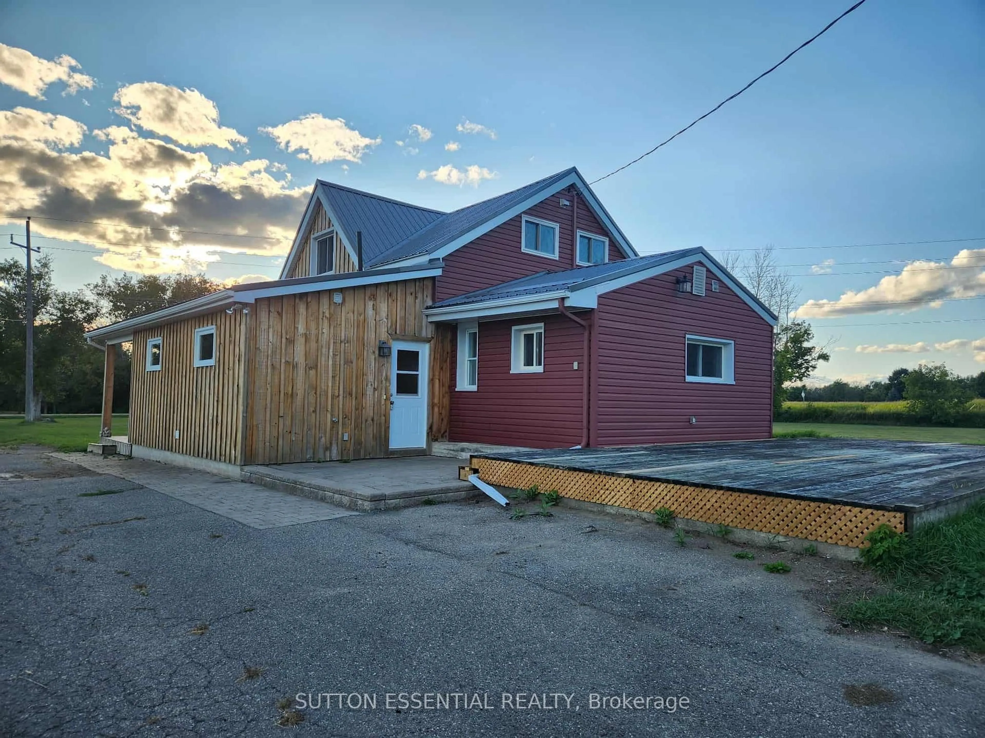 A pic from outside/outdoor area/front of a property/back of a property/a pic from drone, street for 3565 Weir Rd, Edwardsburgh/Cardinal Ontario K0E 1X0