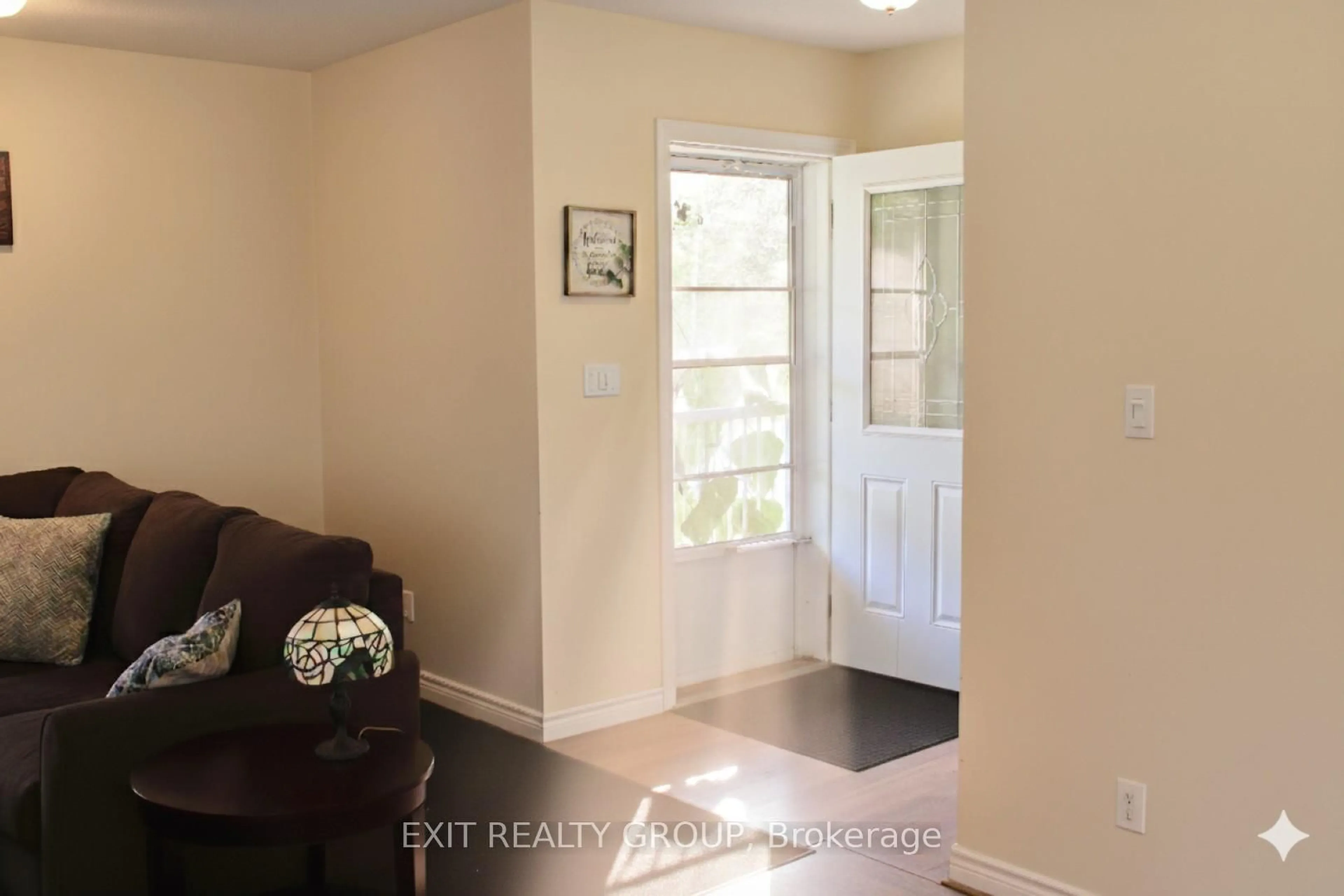 Indoor entryway for 8321 County Road 50, Trent Hills Ontario K0K 2M0