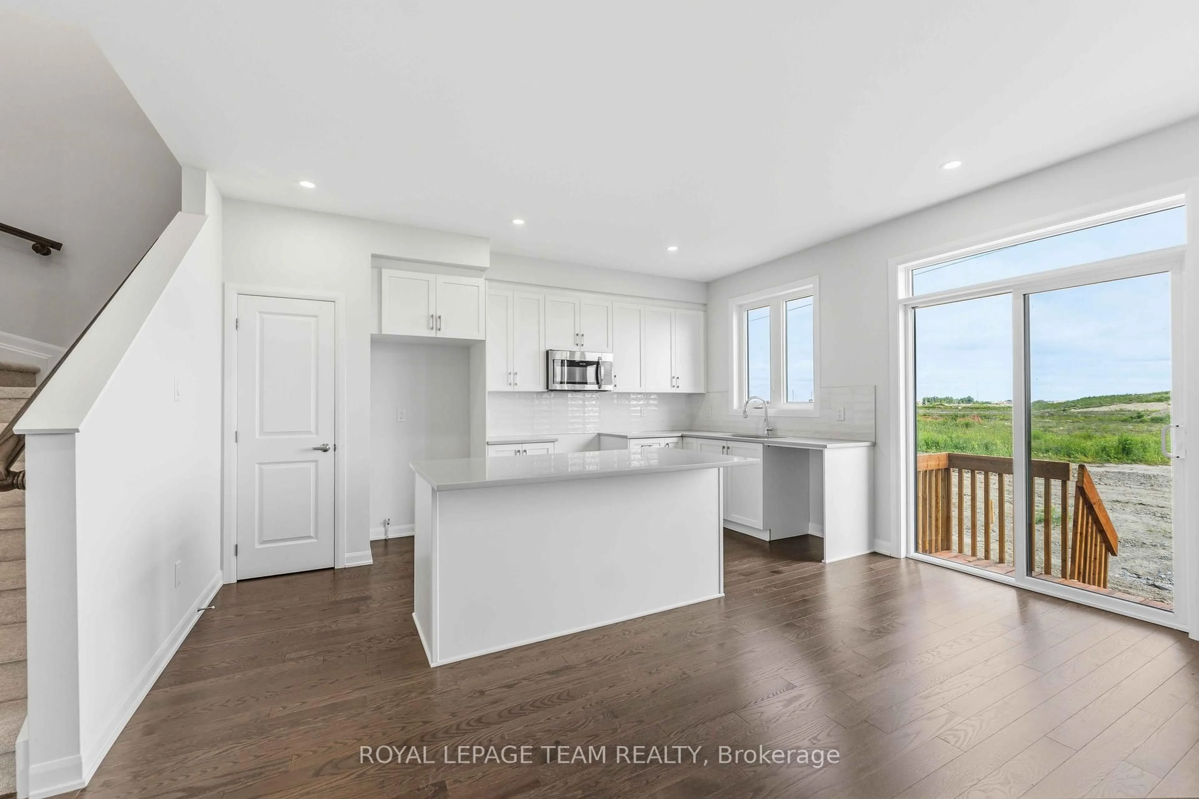 Open concept kitchen, unknown for 764 Fairline Row, Kanata Ontario K2V 0V7