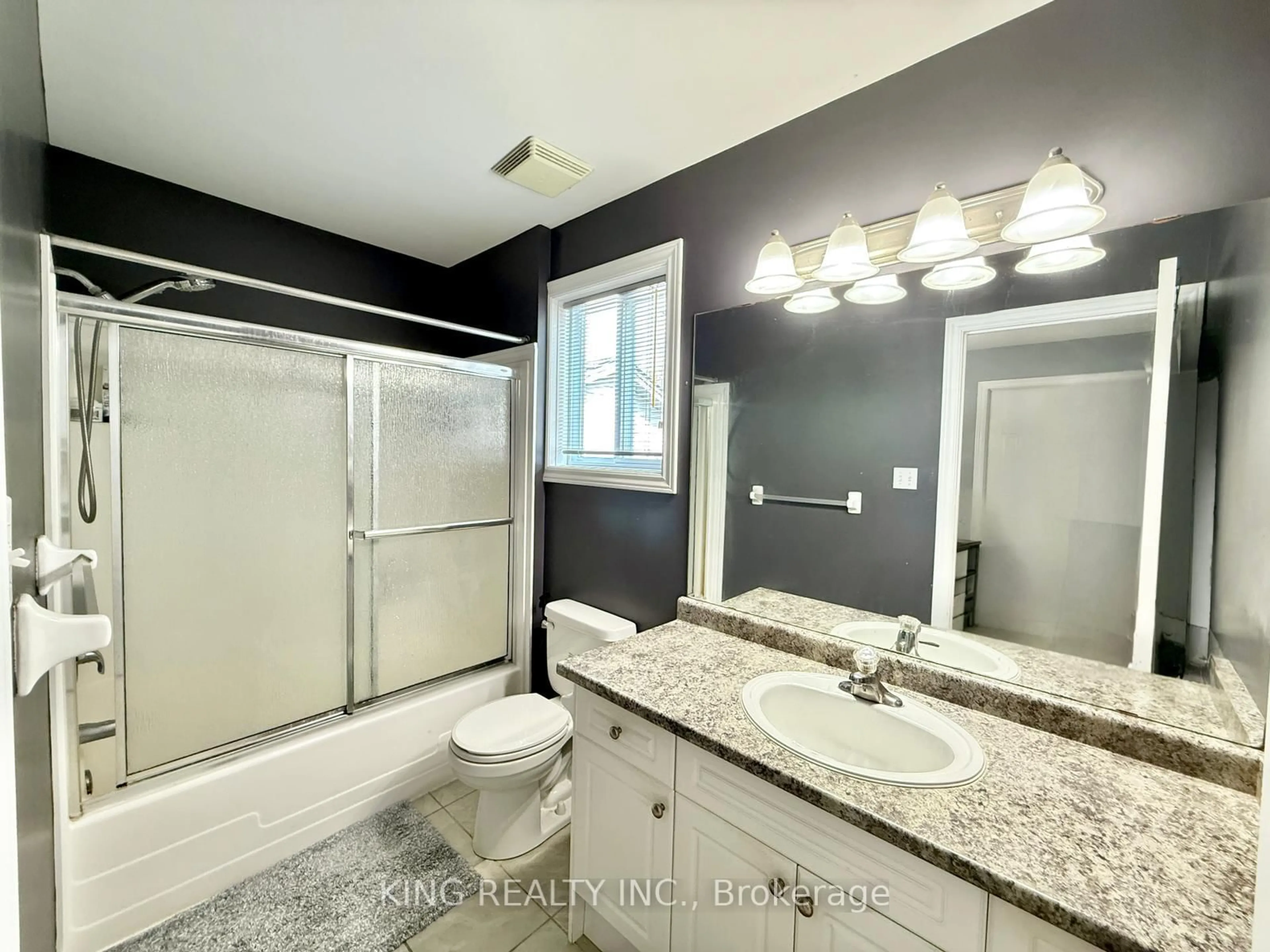 Contemporary bathroom, ceramic/tile floor for 196 CRIMSON Cres, London East Ontario N5W 6G1