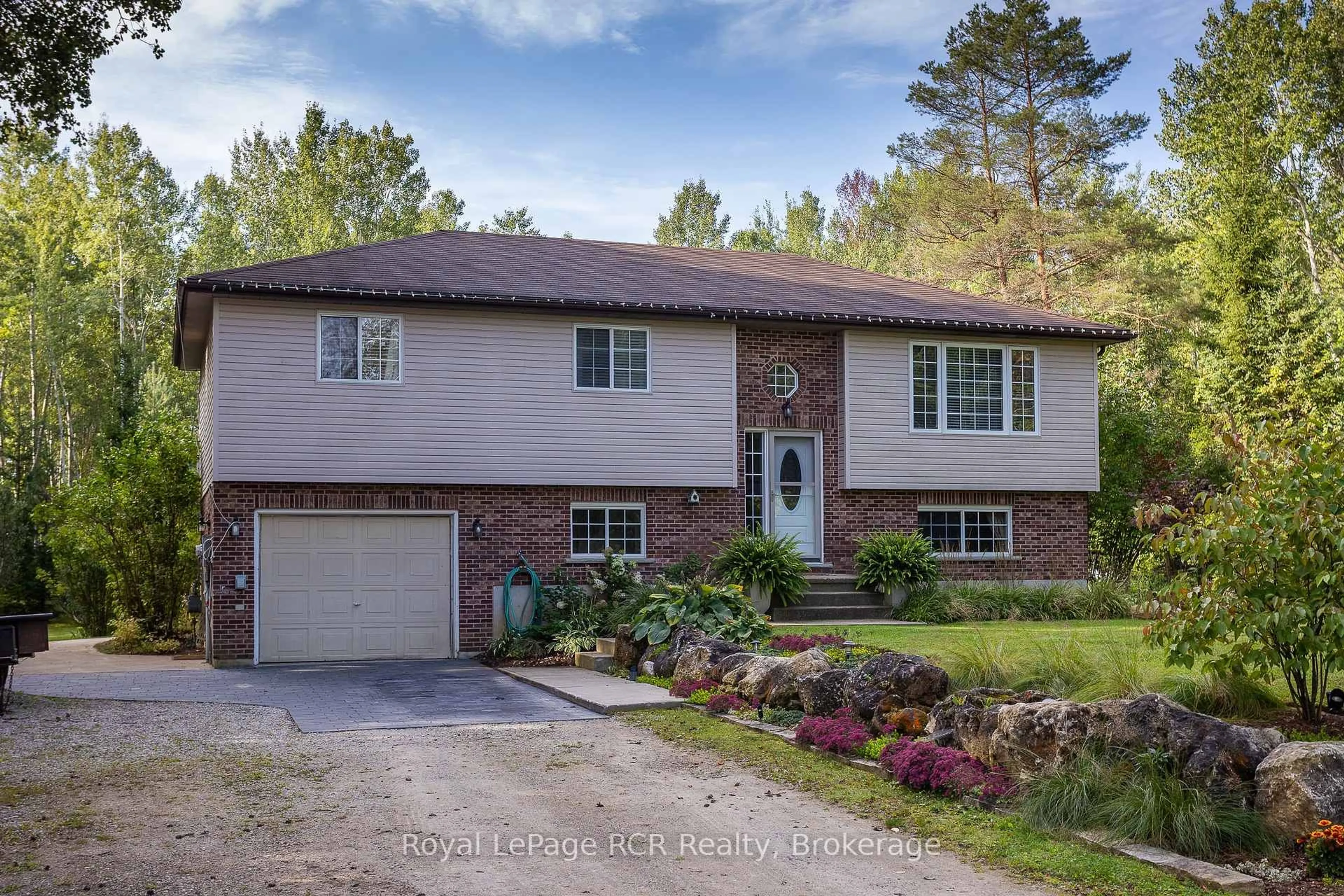 Unknown for 876 27th St, Georgian Bluffs Ontario N4K 6V5