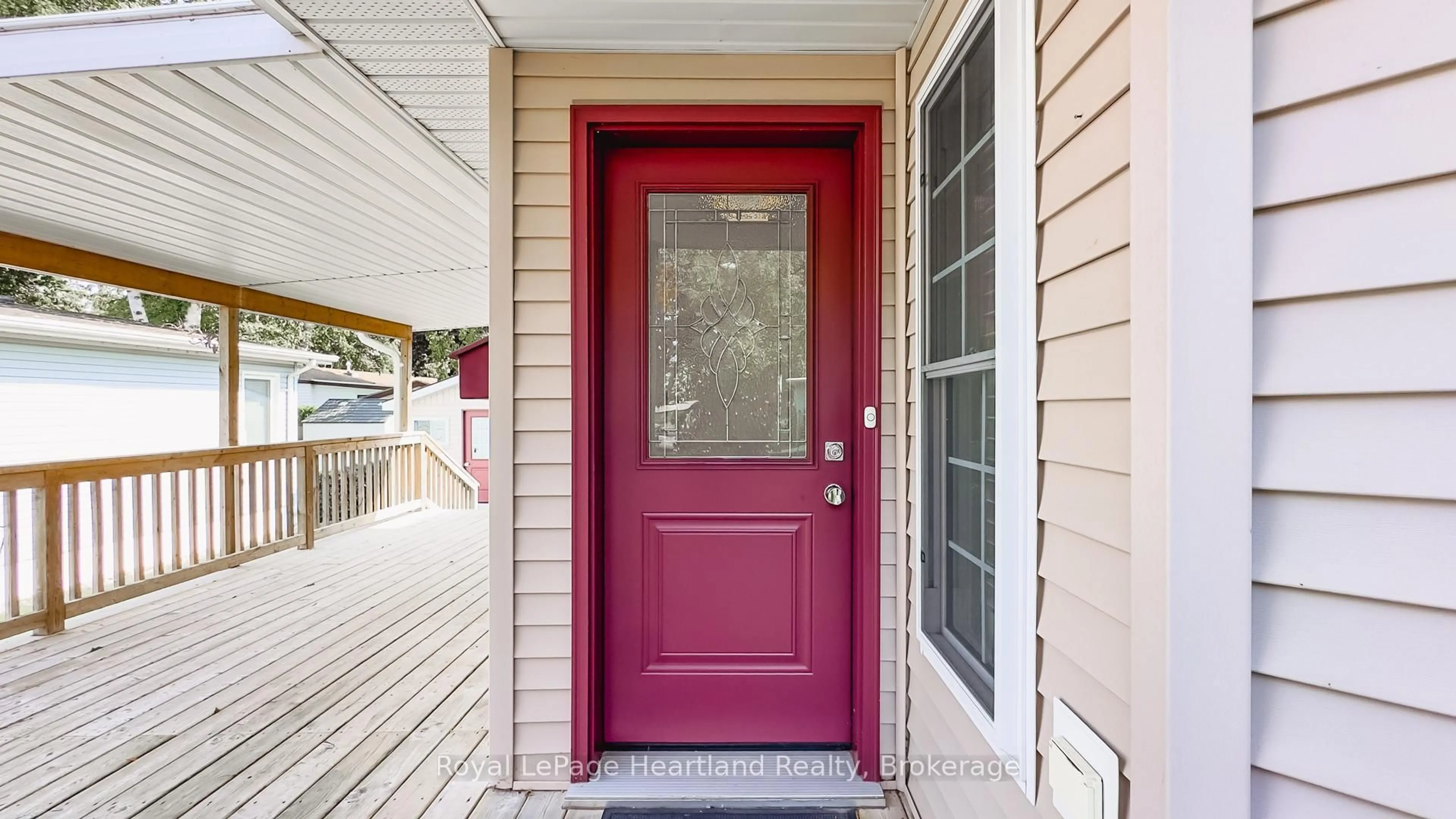 Indoor entryway for 42 IROQUOIS Lane, Ashfield-Colborne-Wawanosh Ontario N7A 3Y2