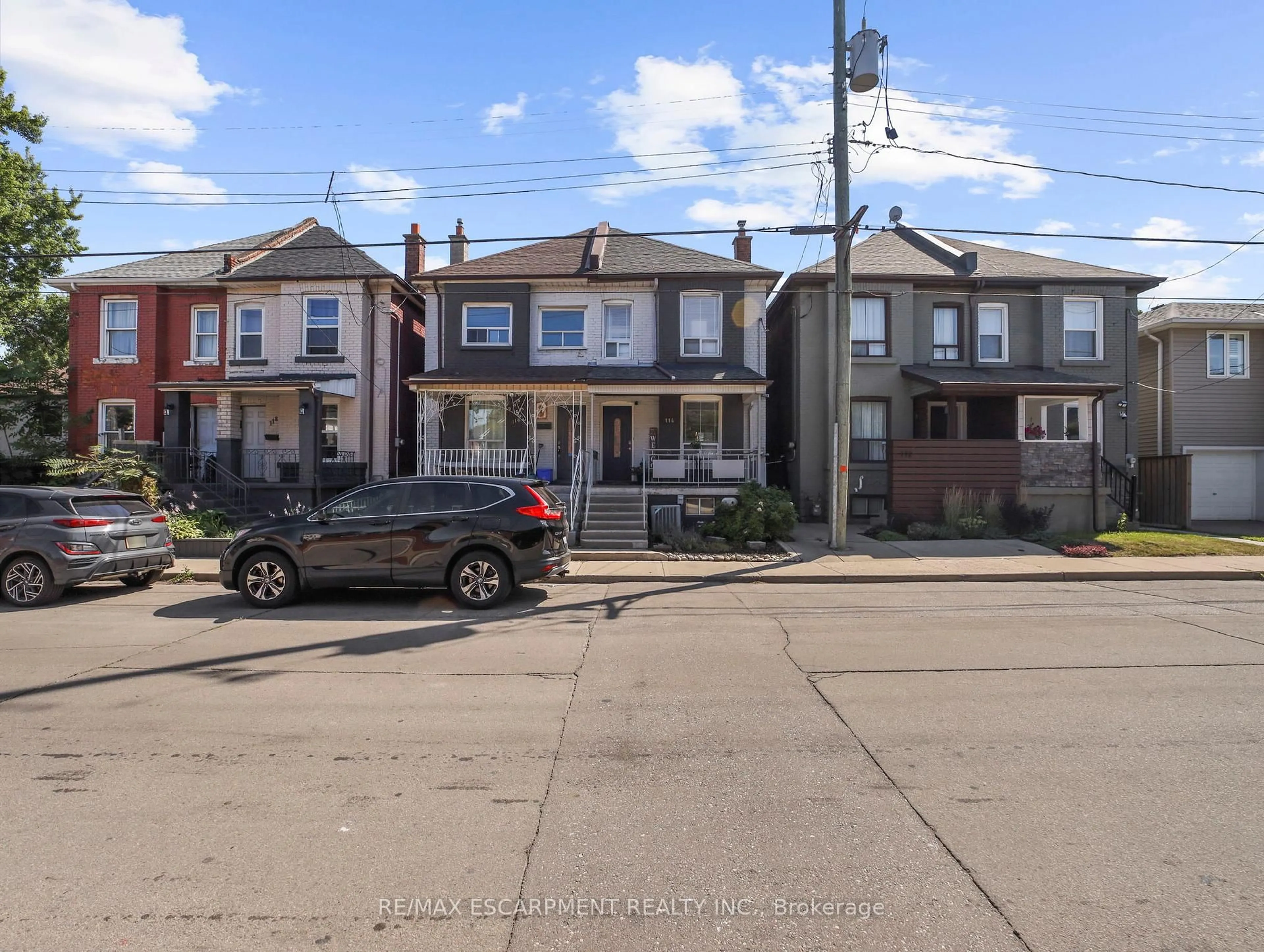 A pic from outside/outdoor area/front of a property/back of a property/a pic from drone, street for 114 BURTON St, Hamilton Ontario L8L 3R5