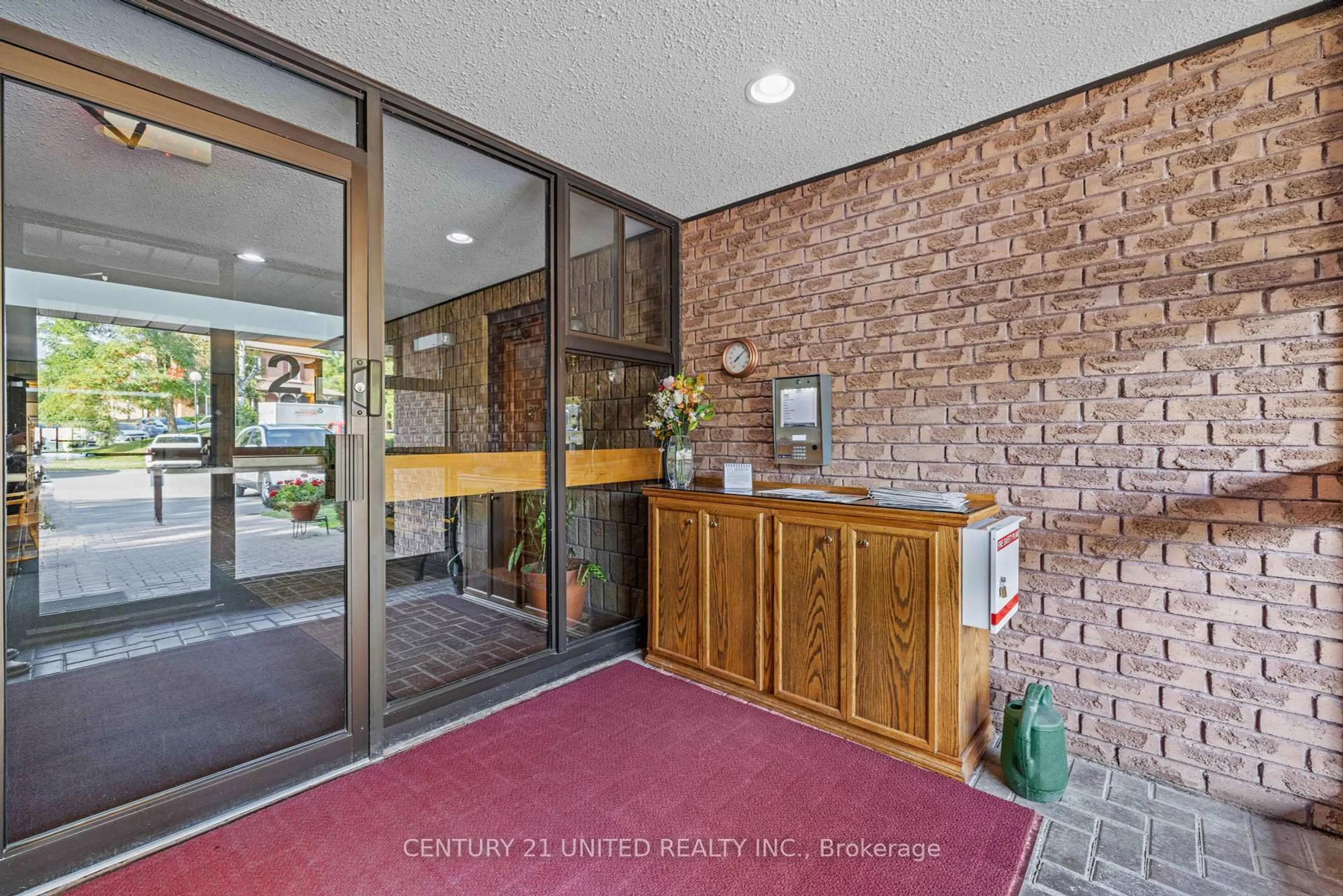 Indoor foyer for 21 Paddock Wood #8, Peterborough Ontario K9H 7H2