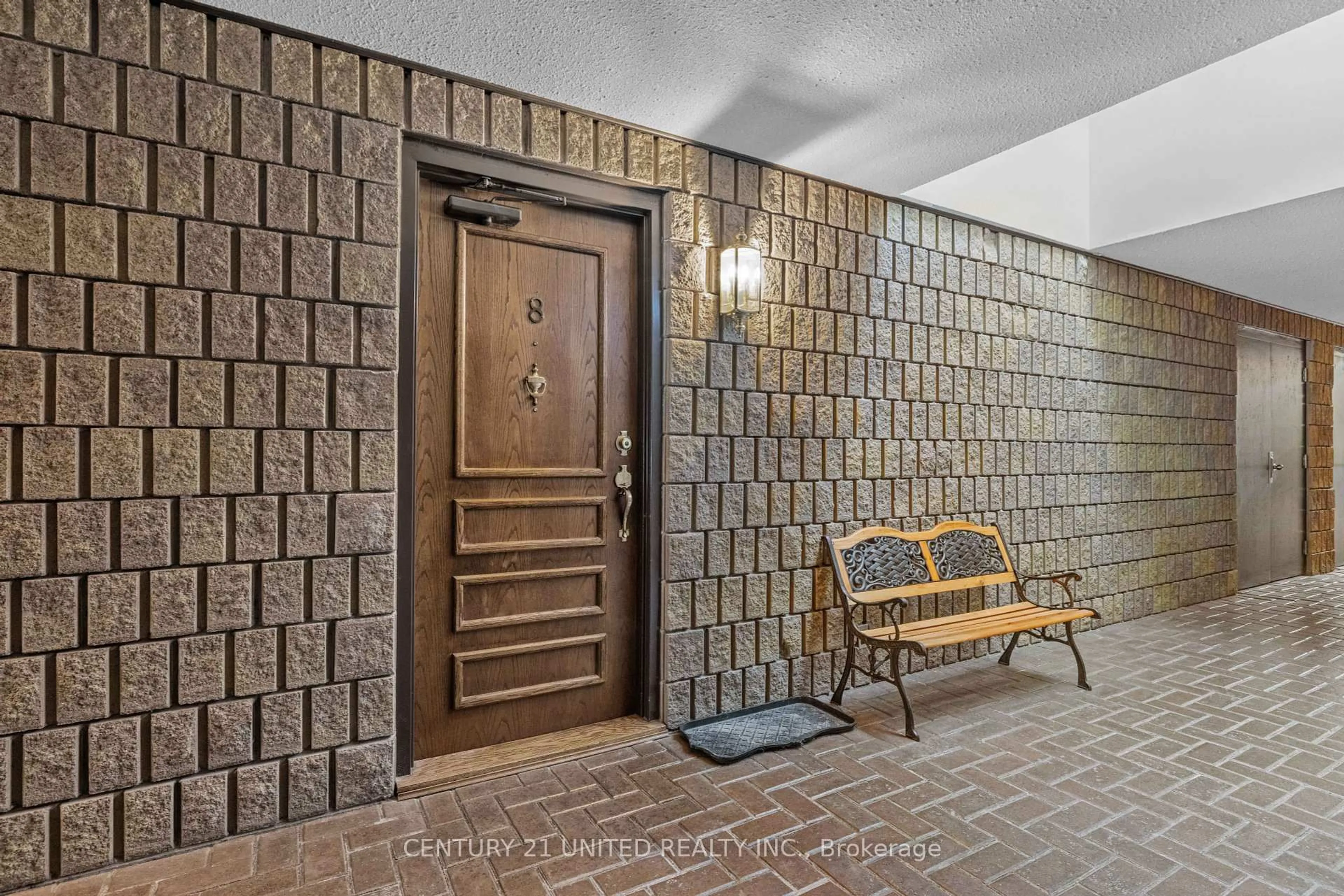 Indoor foyer for 21 Paddock Wood #8, Peterborough Ontario K9H 7H2