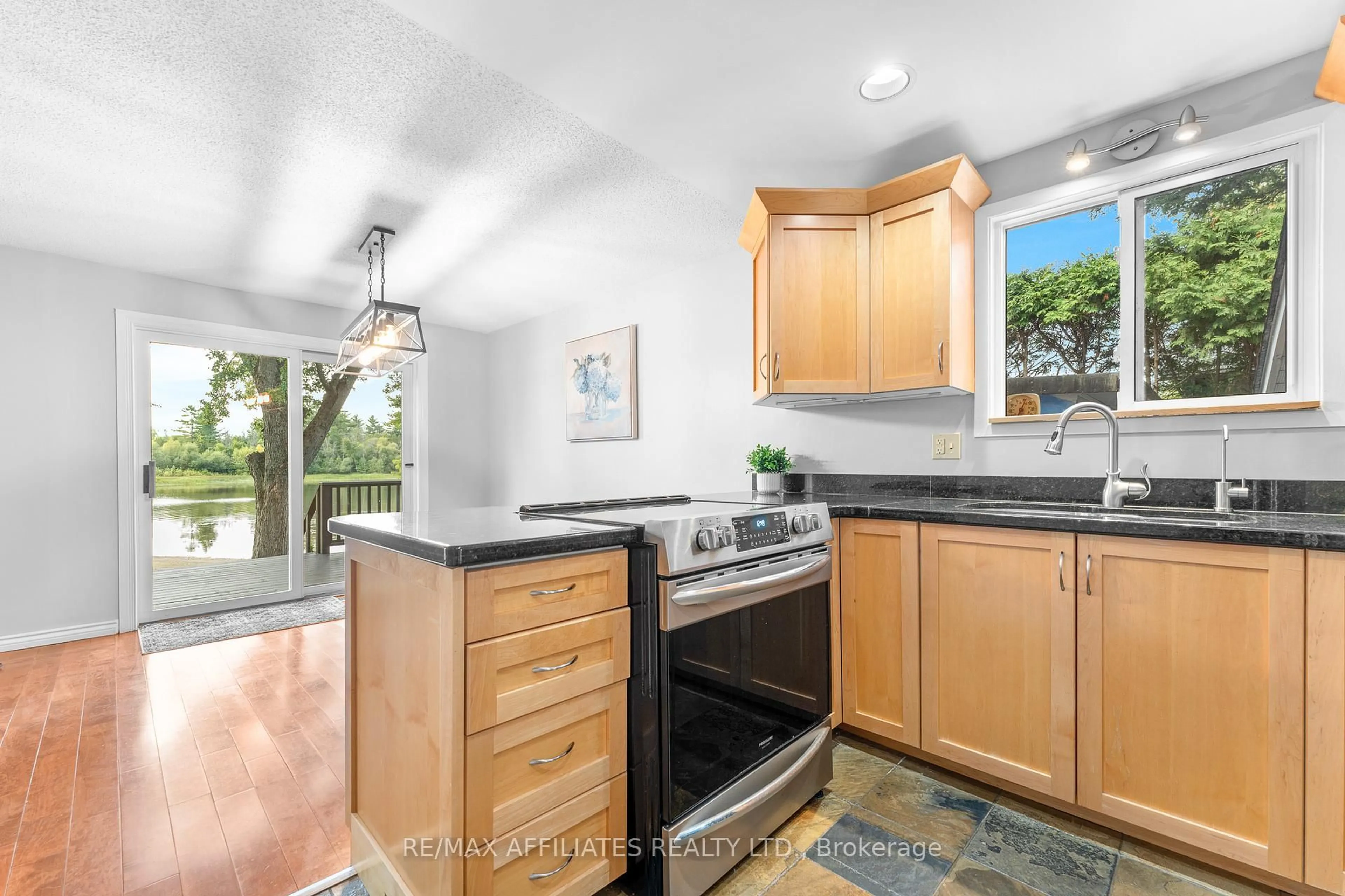 Open concept kitchen, ceramic/tile floor for 1278 Bayview Dr, Ottawa Ontario K0A 3M0