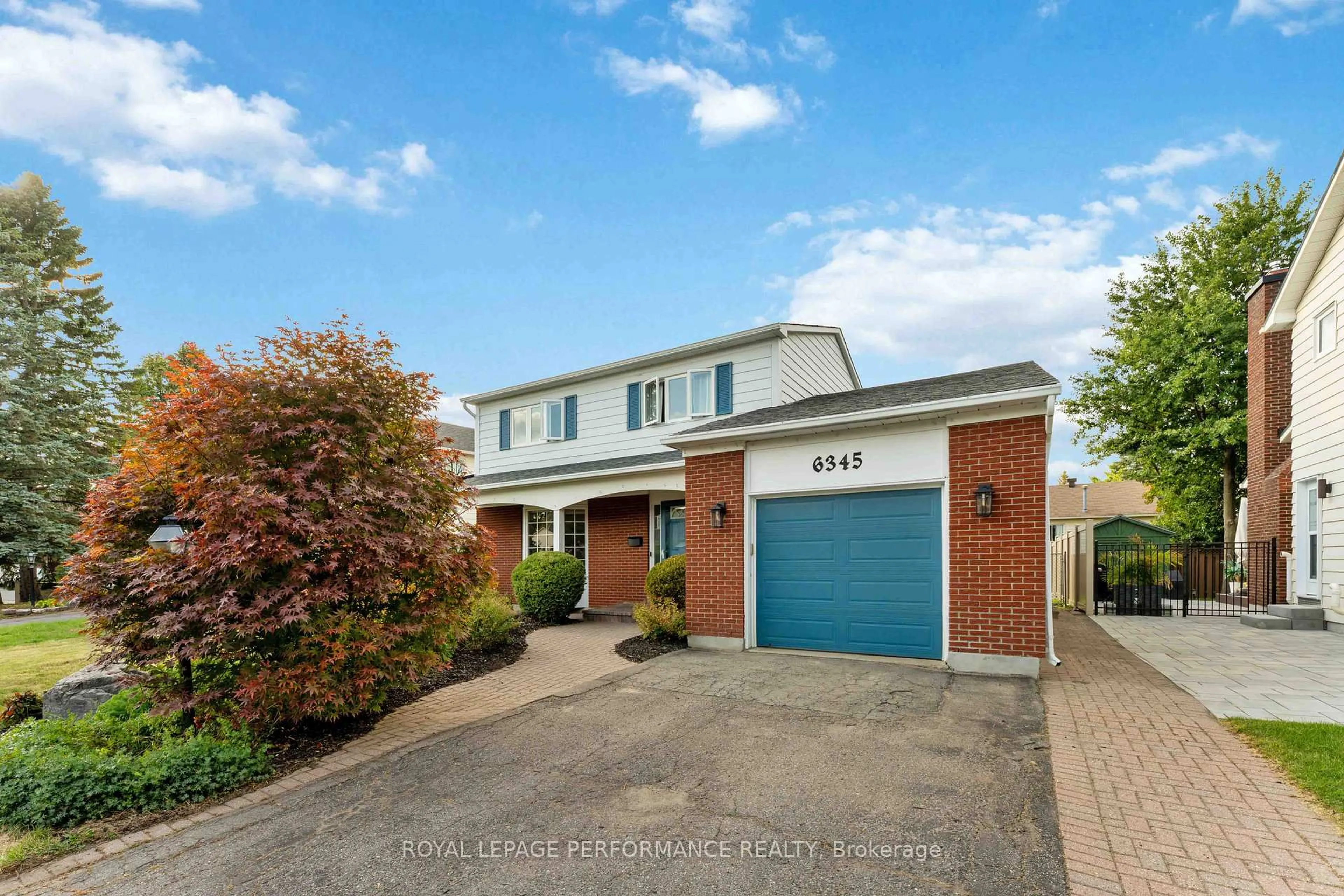 A pic from outside/outdoor area/front of a property/back of a property/a pic from drone, street for 6345 Mattice Ave, Ottawa Ontario K1C 2G1