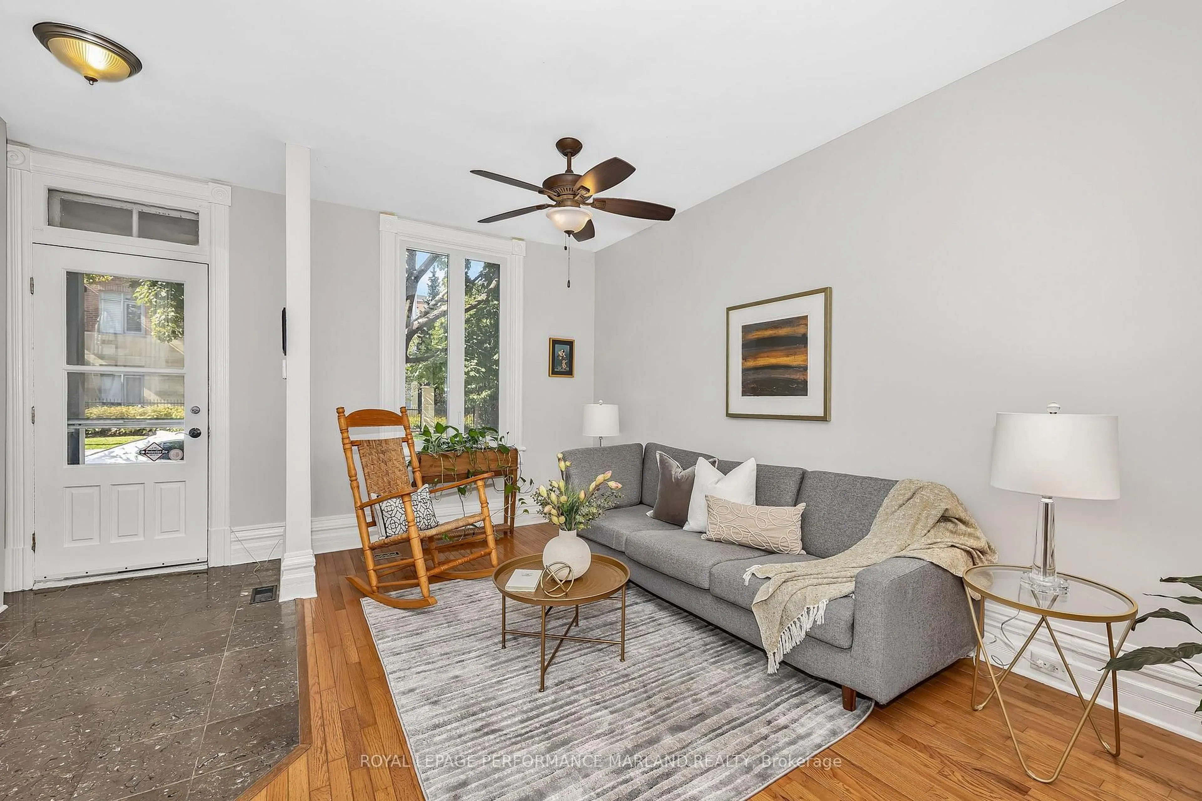Living room with furniture, unknown for 202 Bolton St, Ottawa Ontario K1N 5B3
