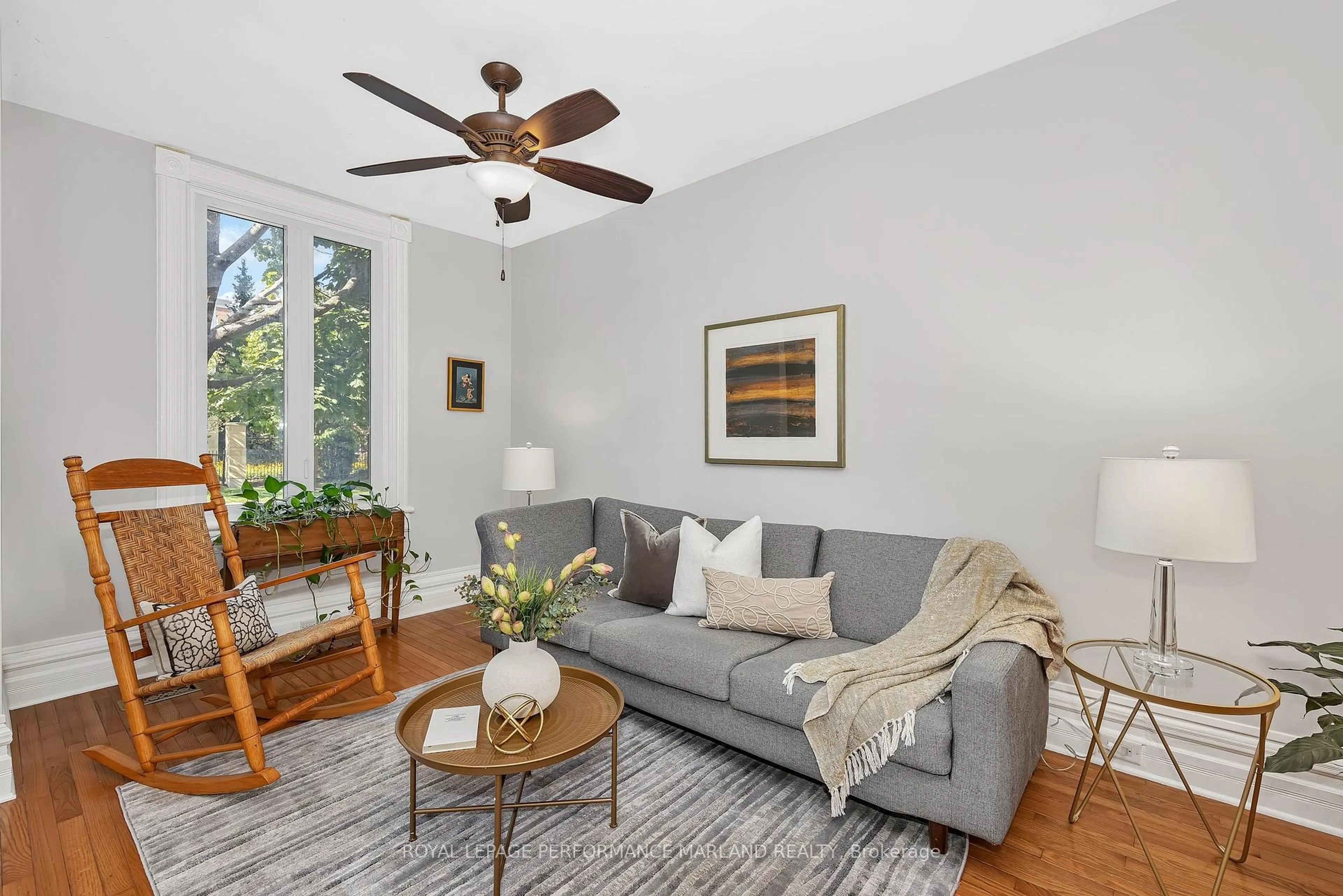 Living room with furniture, unknown for 202 Bolton St, Ottawa Ontario K1N 5B3