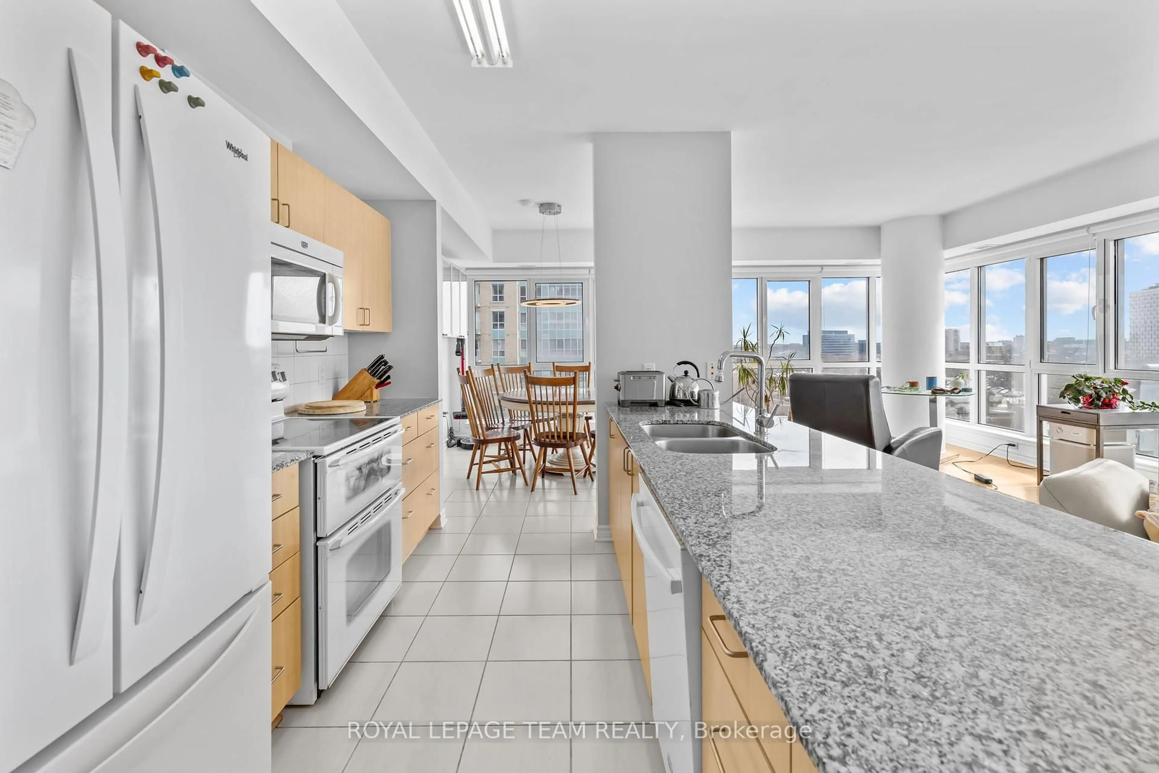 Open concept kitchen, ceramic/tile floor for 70 Landry St #1002, Ottawa Ontario K1L 0A8