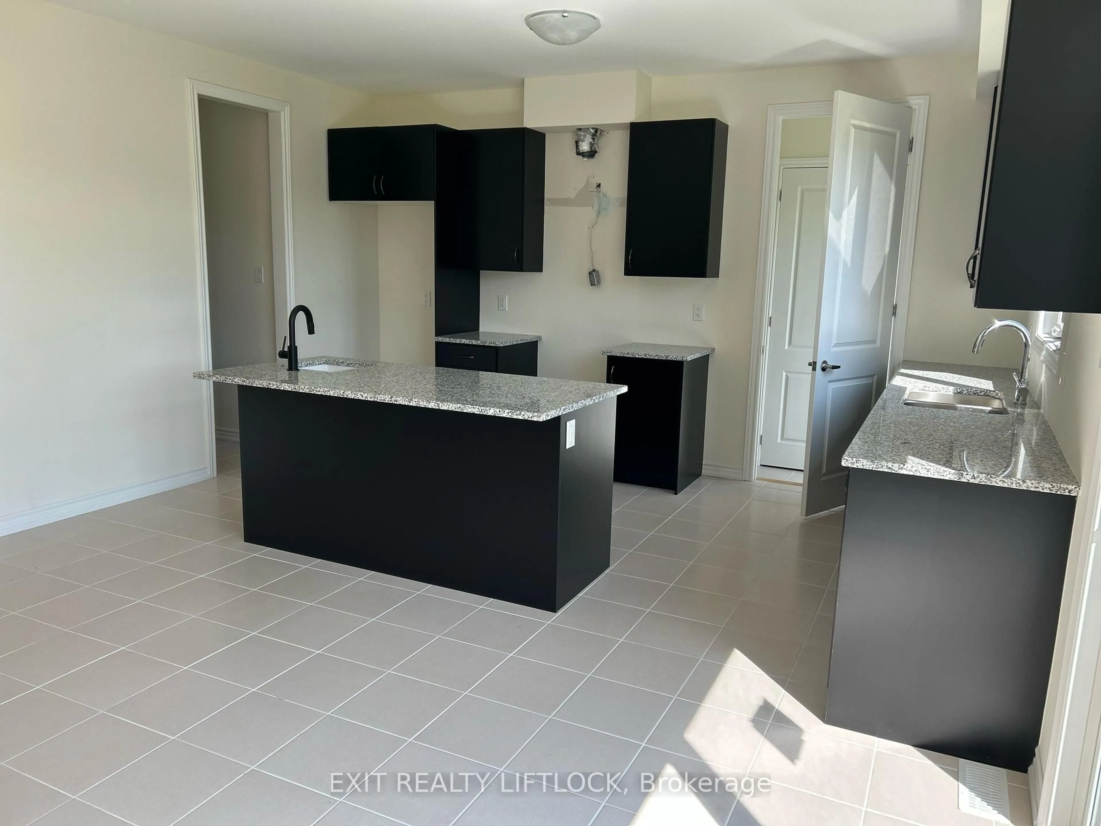 Open concept kitchen, ceramic/tile floor for 61 Golden Meadows Dr, Otonabee-South Monaghan Ontario K9J 0K8