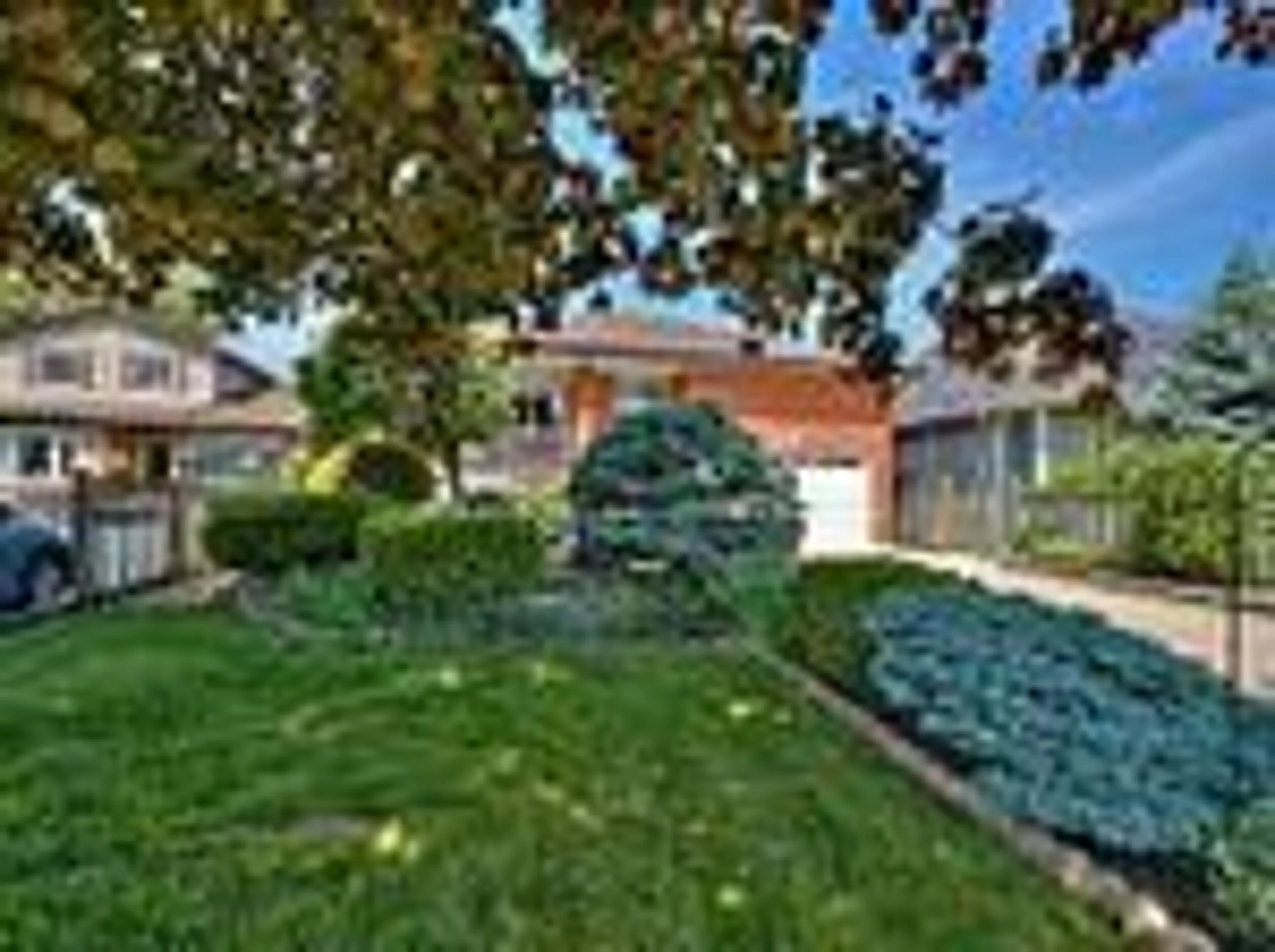 Unknown for 10 Homeland Ave, Hamilton Ontario L8E 4X2