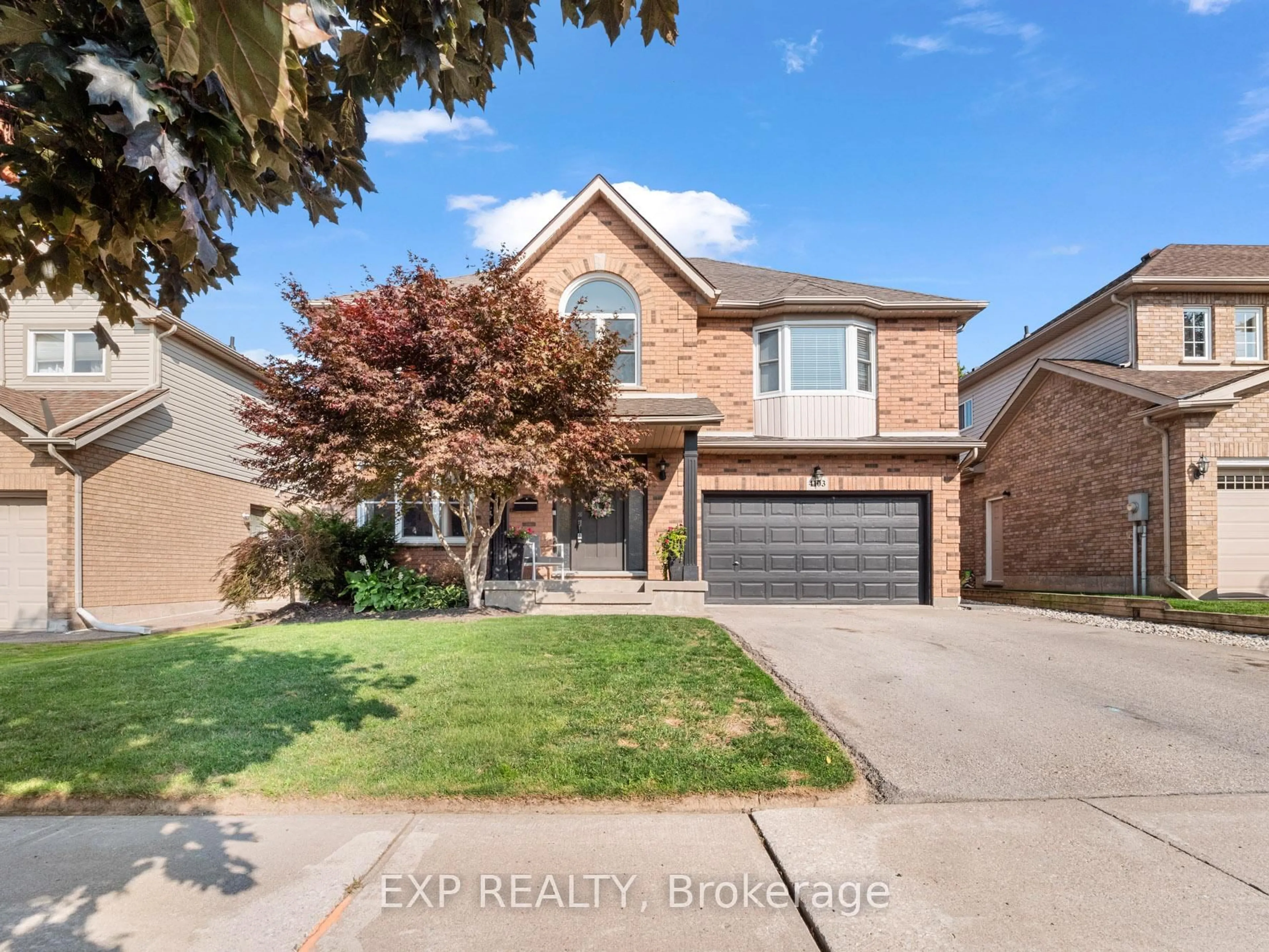 Home with brick exterior material, street for 4103 Highland Park Dr, Lincoln Ontario L0R 1B7