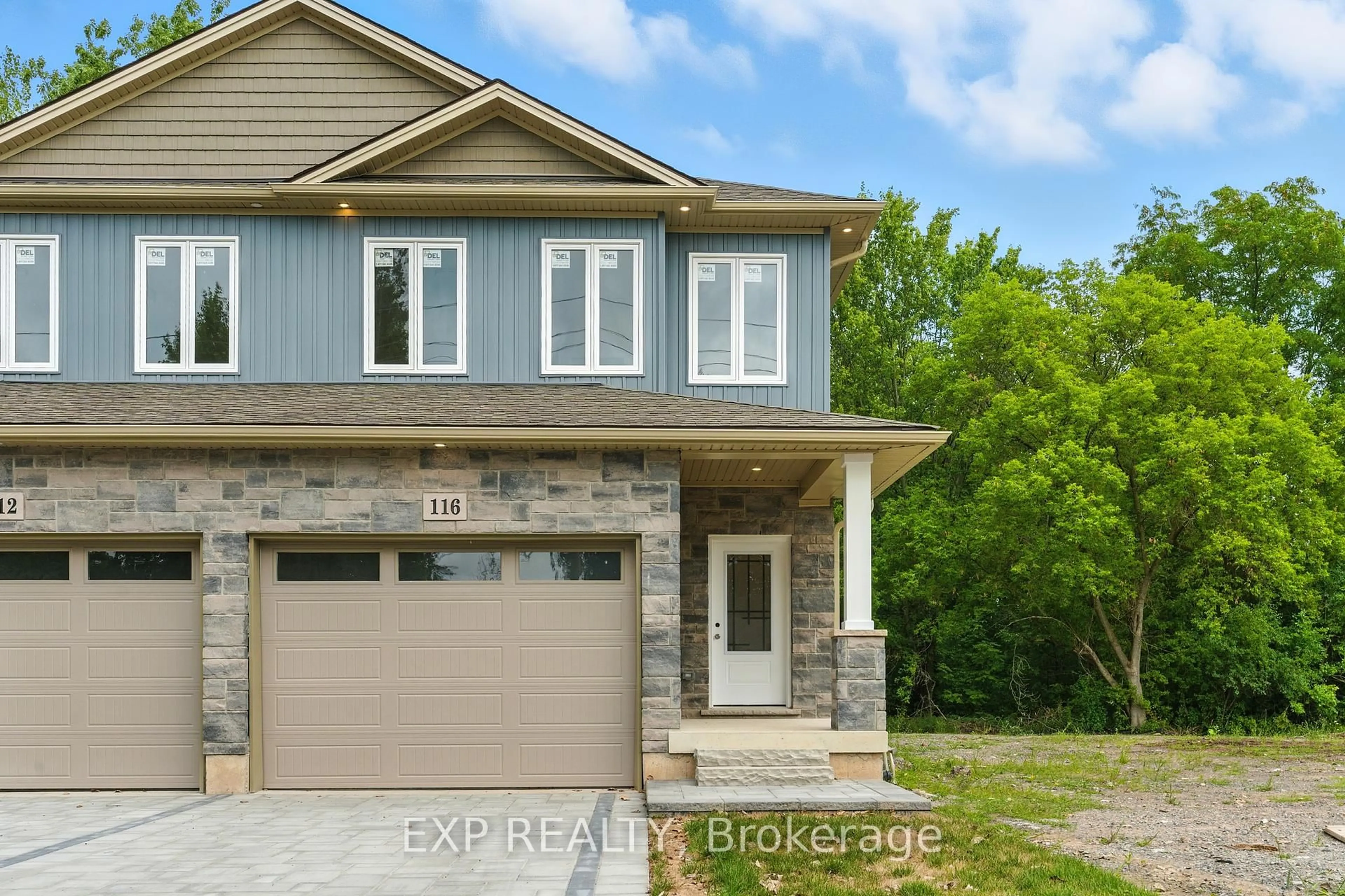 Home with brick exterior material, street for 116 Forks Rd, Welland Ontario L3B 5K5