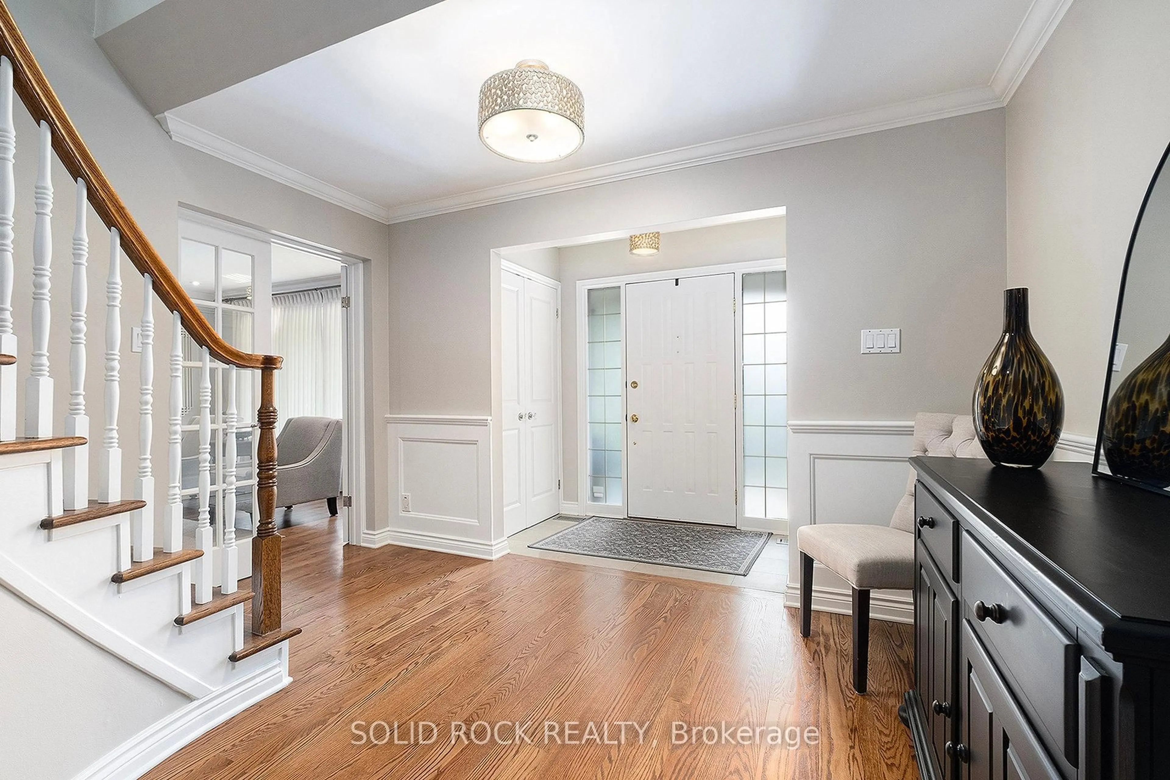 Indoor entryway for 18 Falk Ave, Barrhaven Ontario K2J 1L1