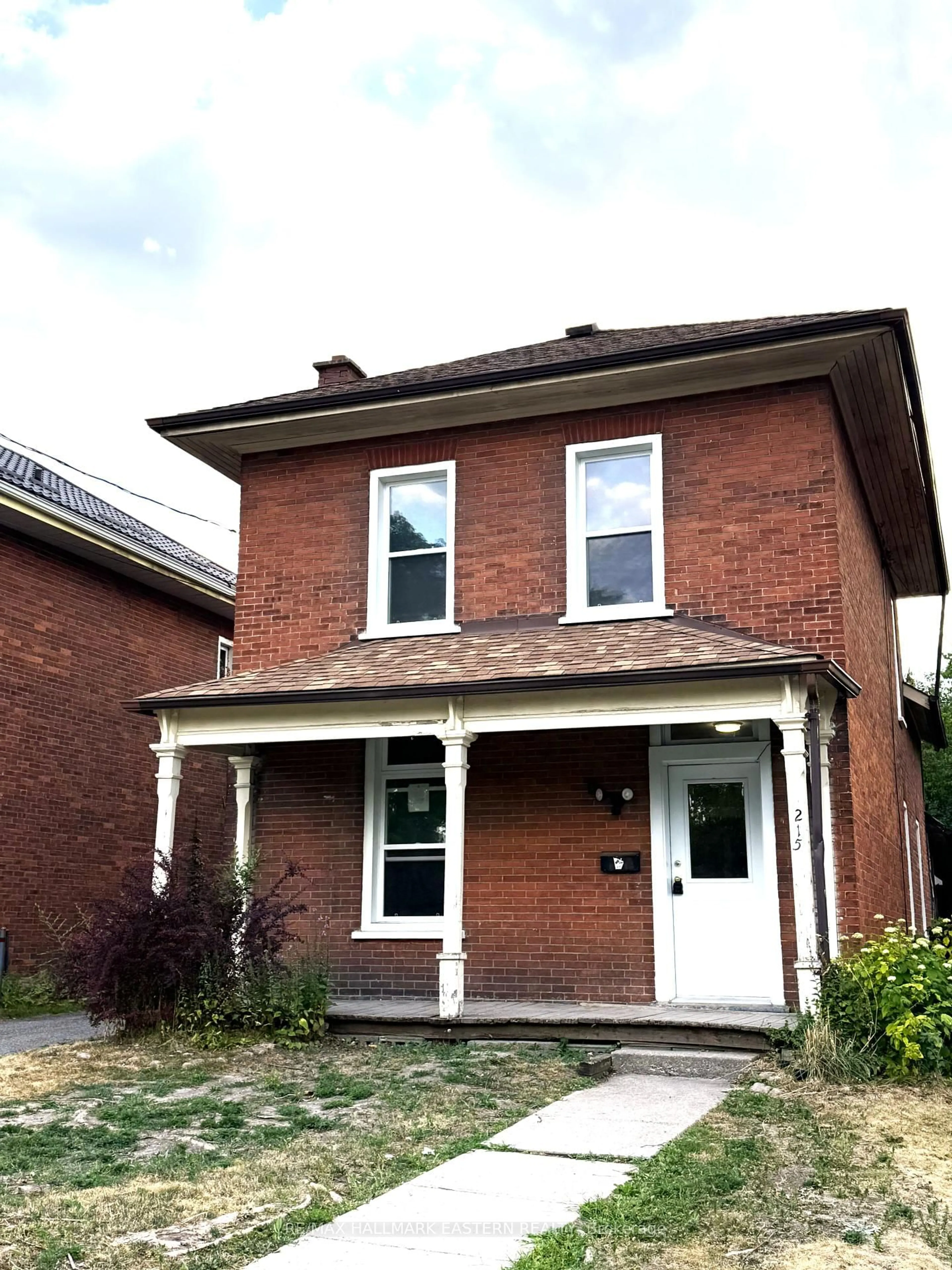 Home with brick exterior material, building for 215 Stewart St, Peterborough Ontario K9J 3M6
