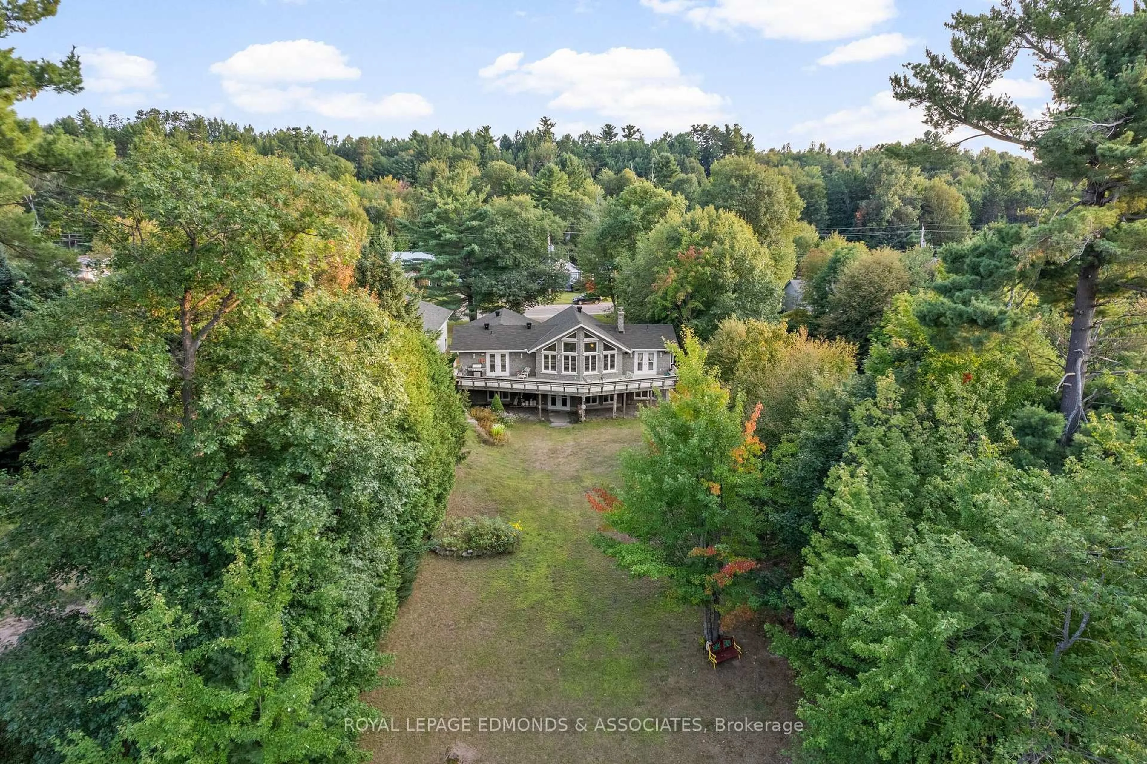 A pic from outside/outdoor area/front of a property/back of a property/a pic from drone, forest/trees view for 1349 Victoria St, Petawawa Ontario K8H 2E9