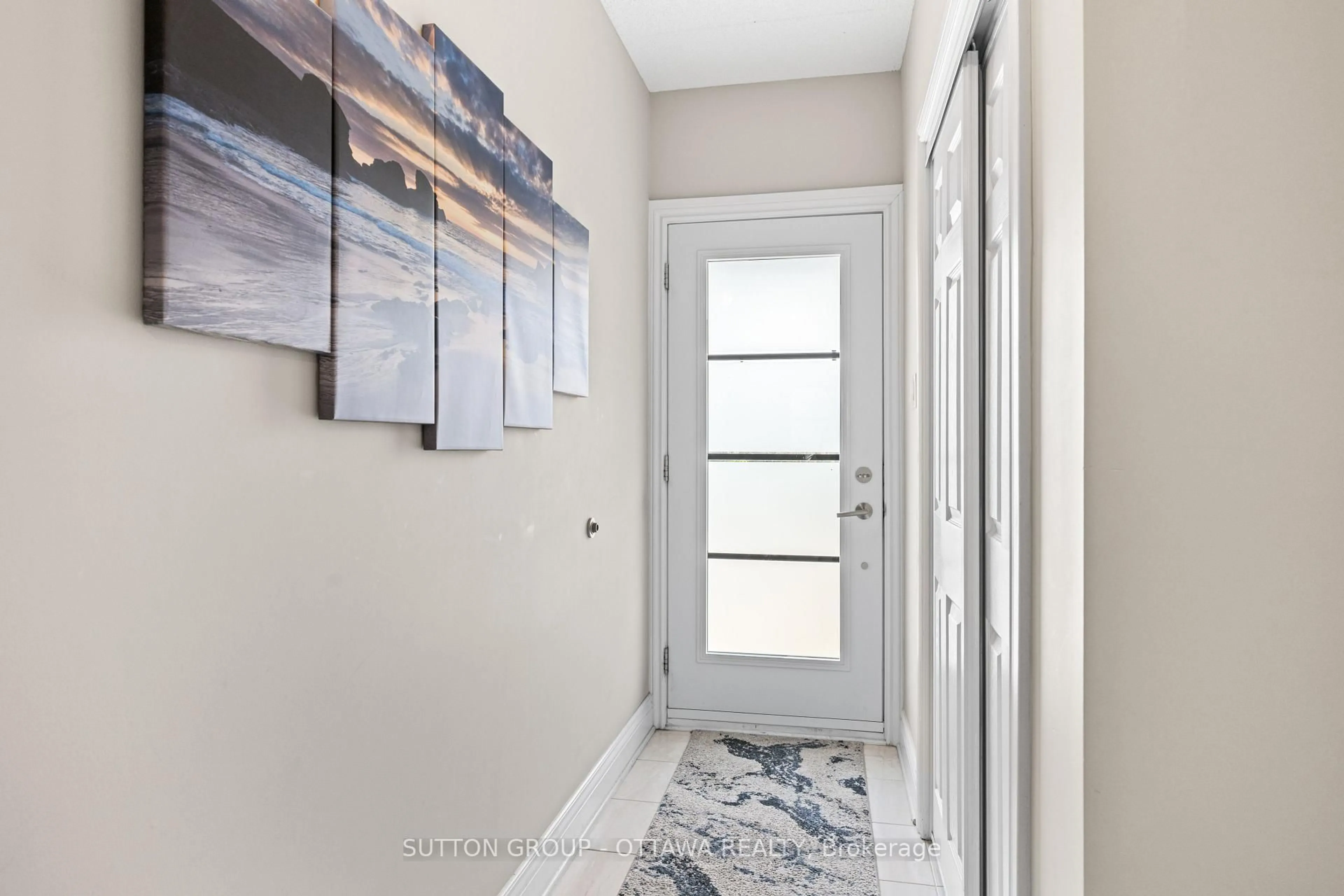 Indoor entryway for 302 Masters Lane #165, Clarence-Rockland Ontario K4K 0L3