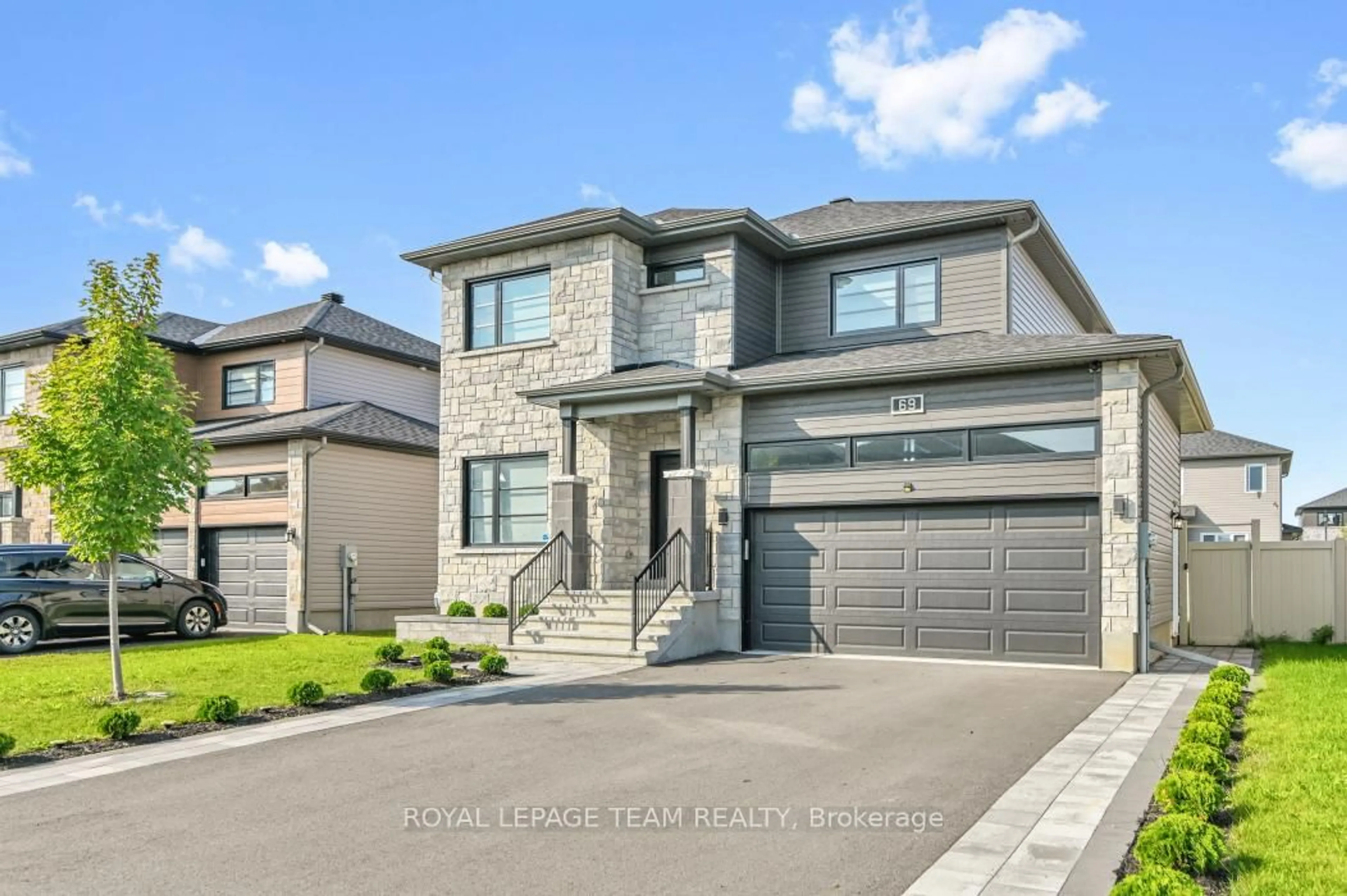 Home with vinyl exterior material, street for 69 Duncanville St, Russell Ontario K4R 0E9