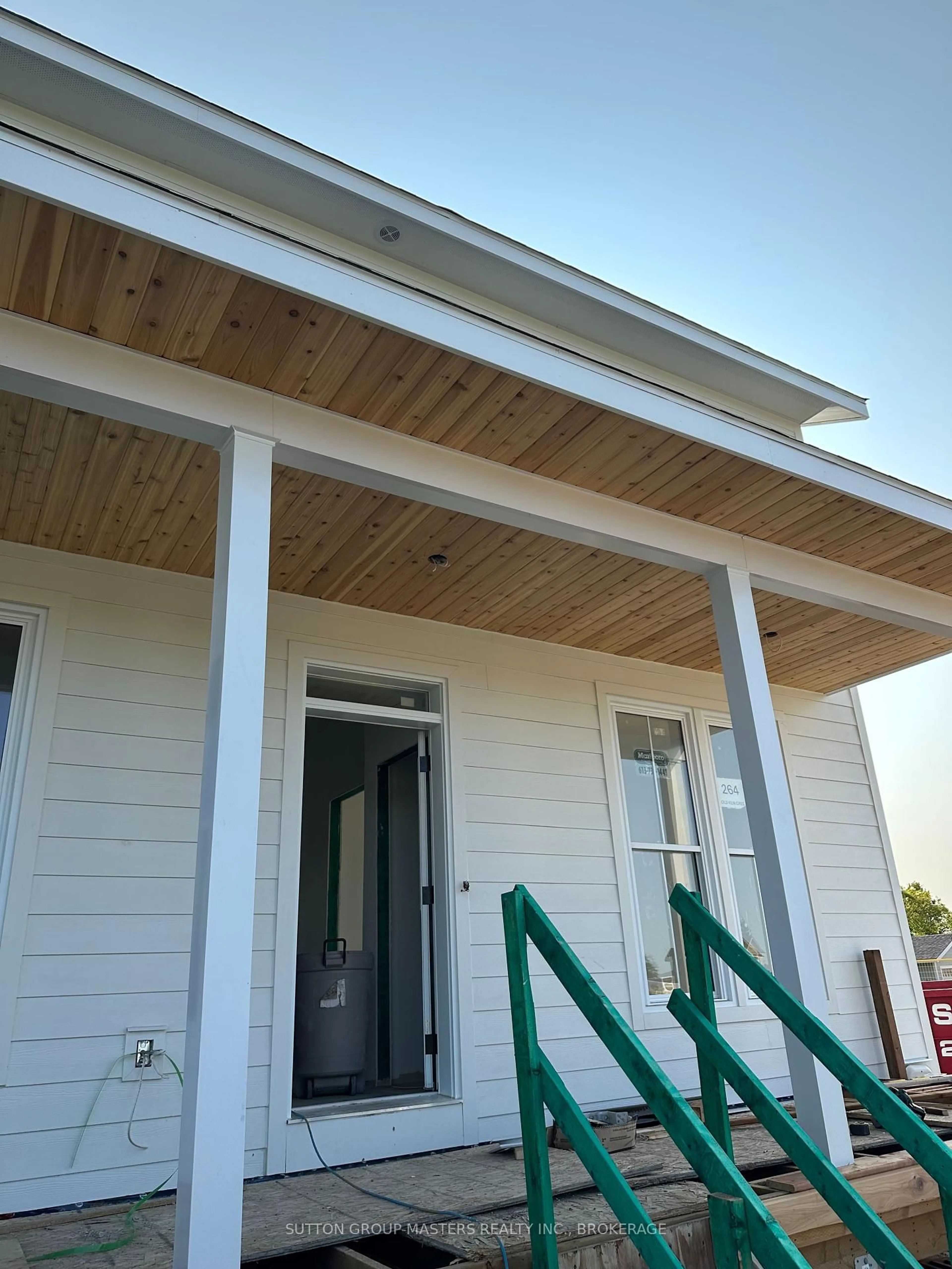 Home with vinyl exterior material, building for 264 Old Kiln Cres, Kingston Ontario K7K 0L7