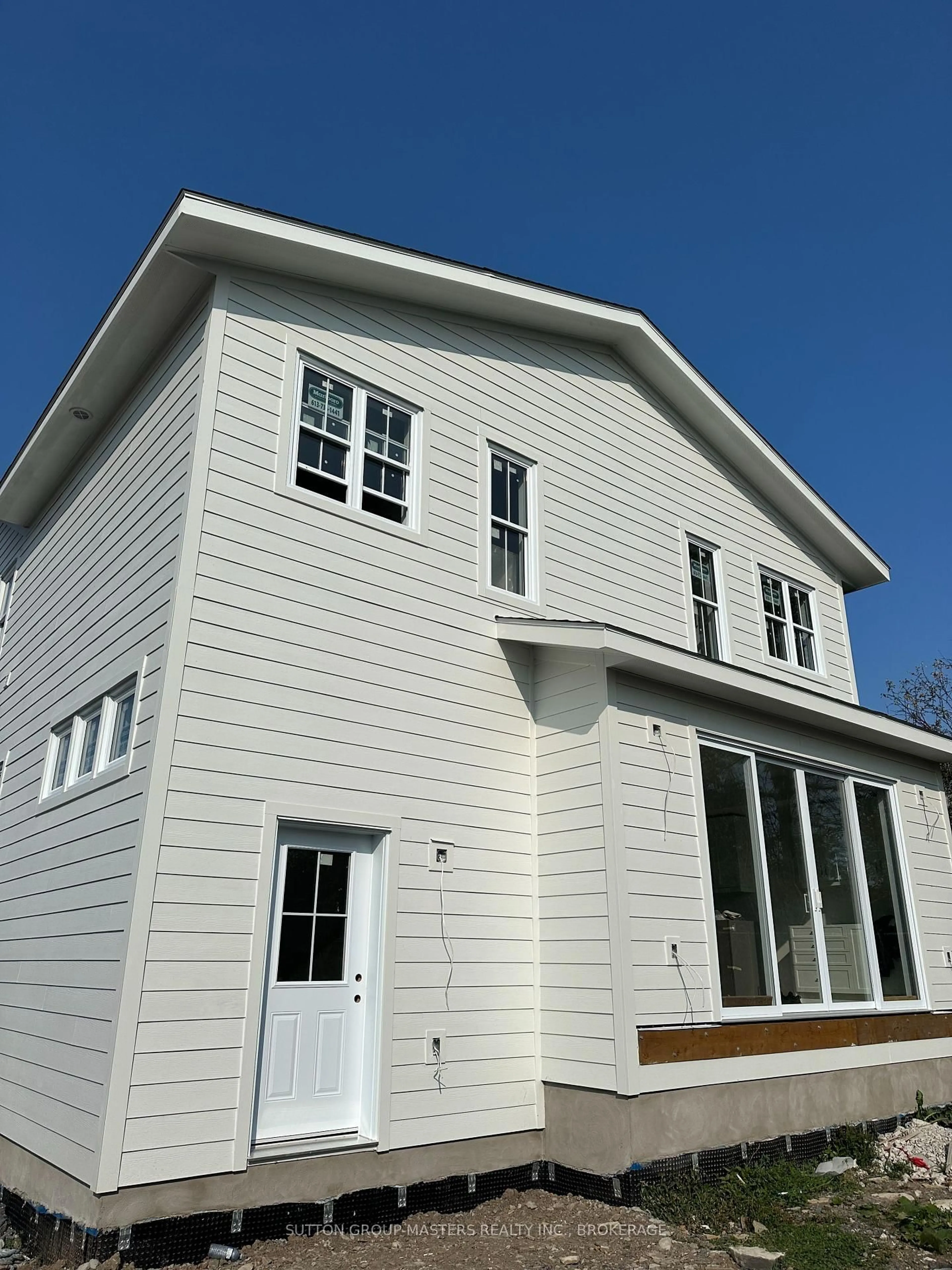 Home with vinyl exterior material, building for 264 Old Kiln Cres, Kingston Ontario K7K 0L7