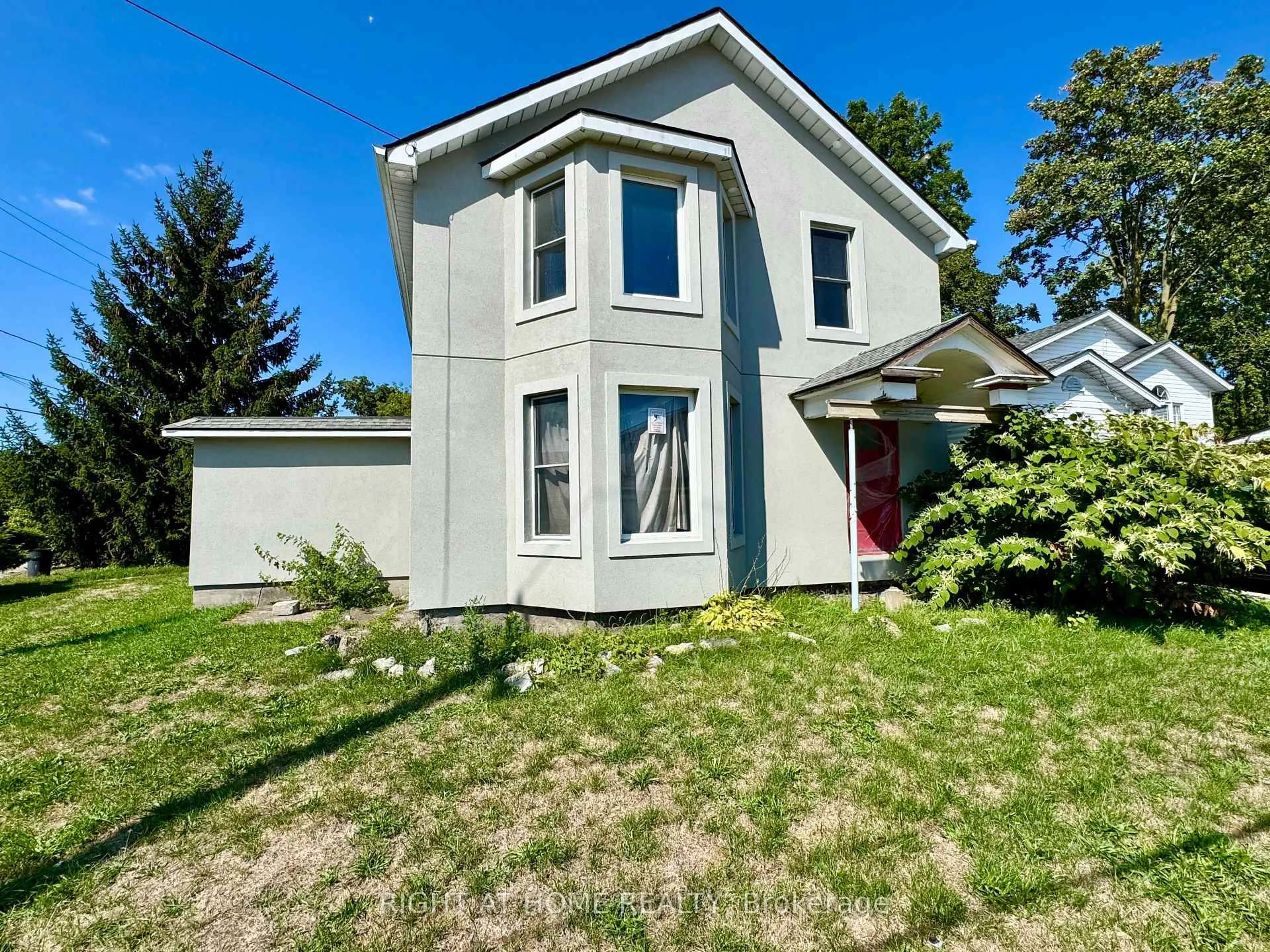 Home with vinyl exterior material, street for 144 Waterloo St, Fort Erie Ontario L2A 3K2