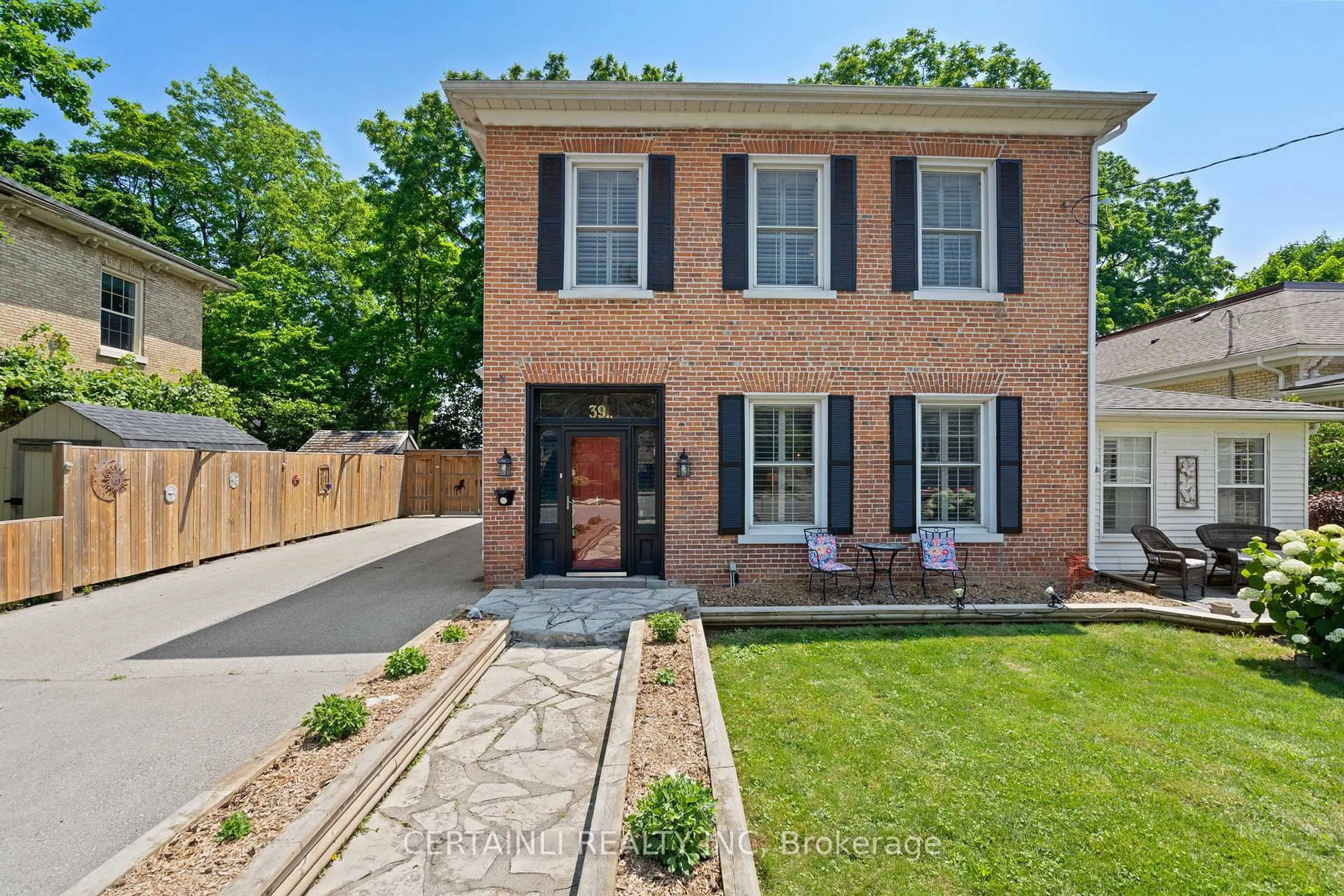 Home with brick exterior material, street for 39 William St, St. Thomas Ontario N5R 3H1