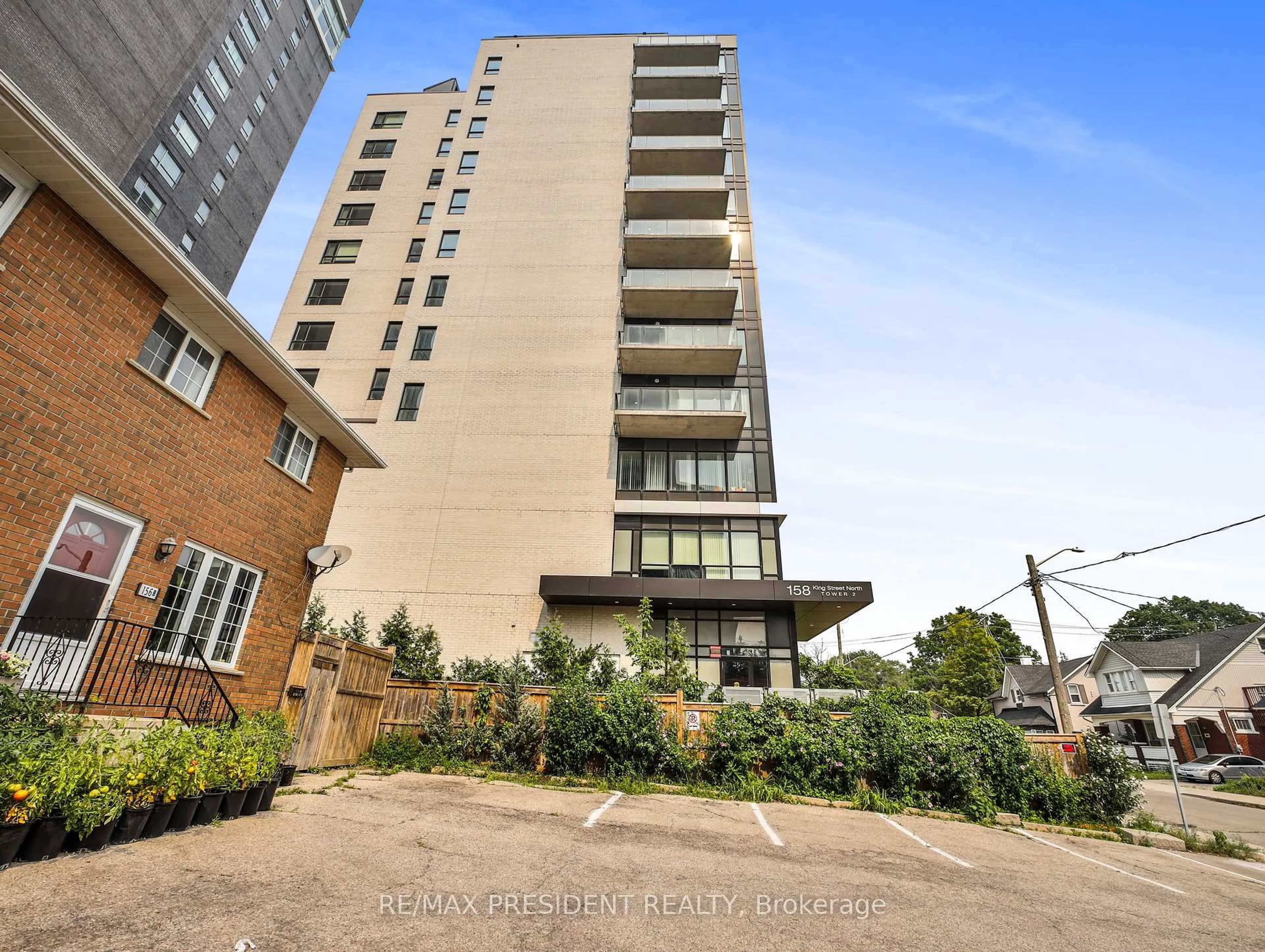 A pic from outside/outdoor area/front of a property/back of a property/a pic from drone, building for 160 King St #601, Waterloo Ontario N2J 2Y2