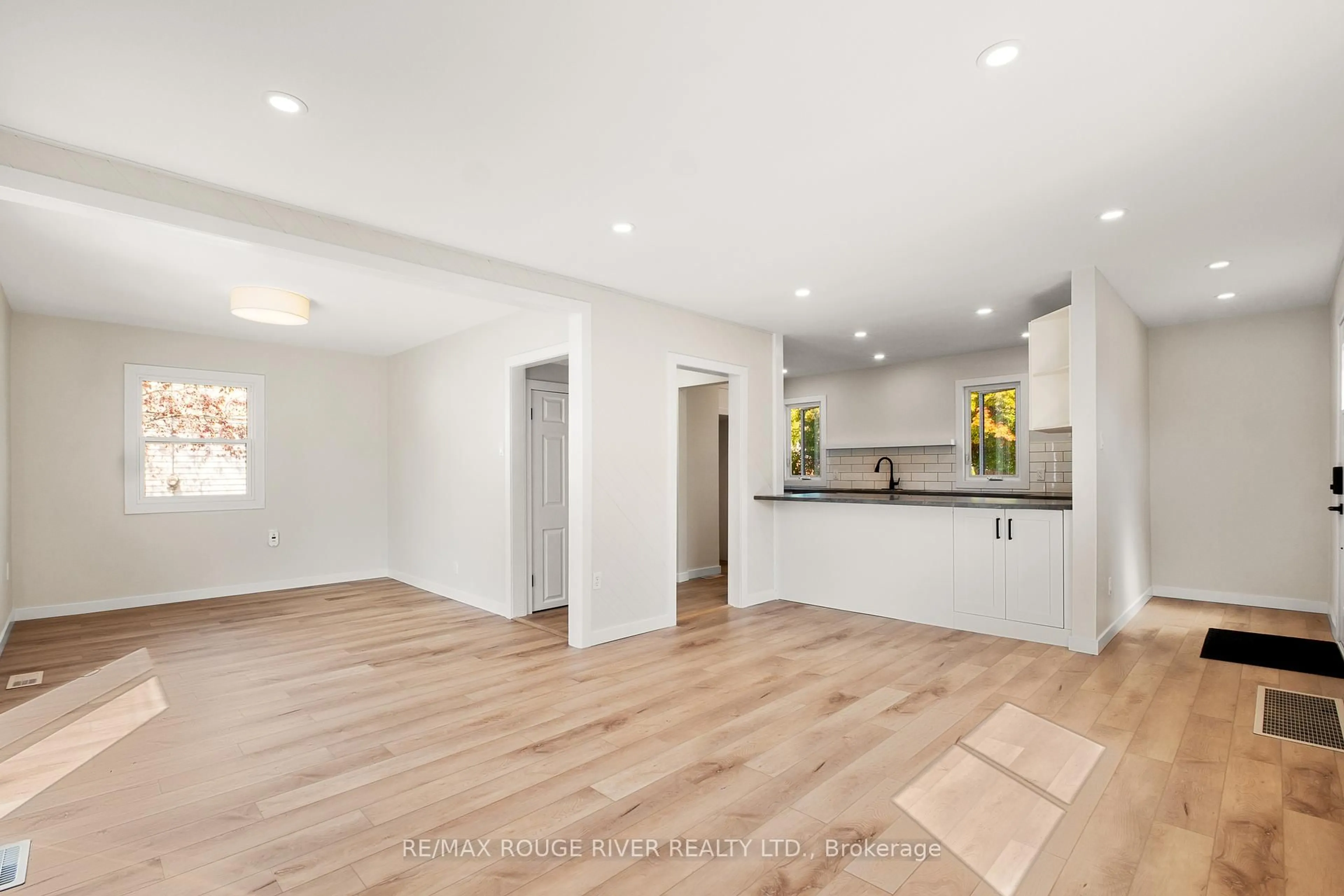 Open concept kitchen, wood/laminate floor for 363 Campbell St, Cobourg Ontario K9A 4C1