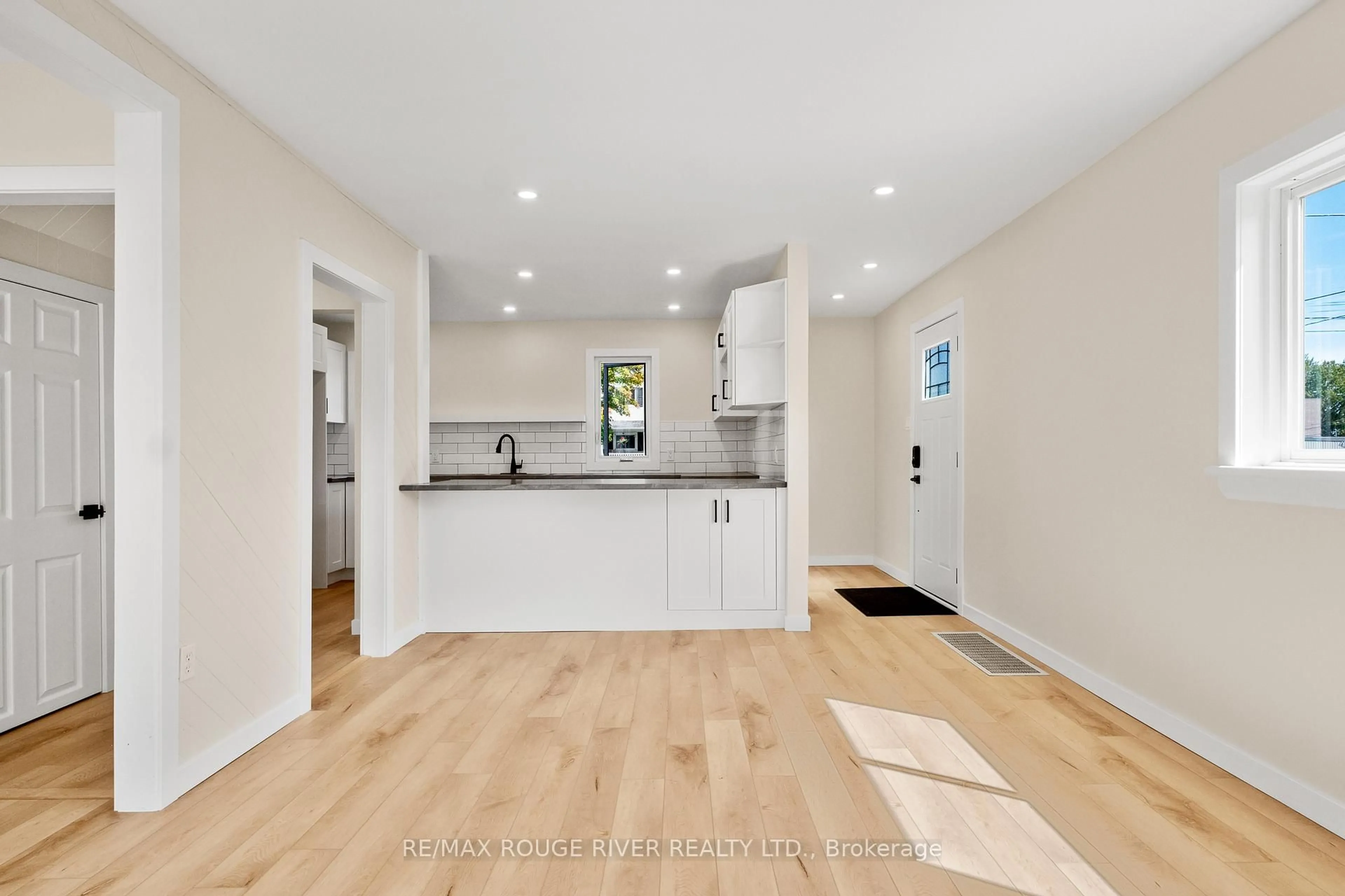 Open concept kitchen, unknown for 363 Campbell St, Cobourg Ontario K9A 4C1