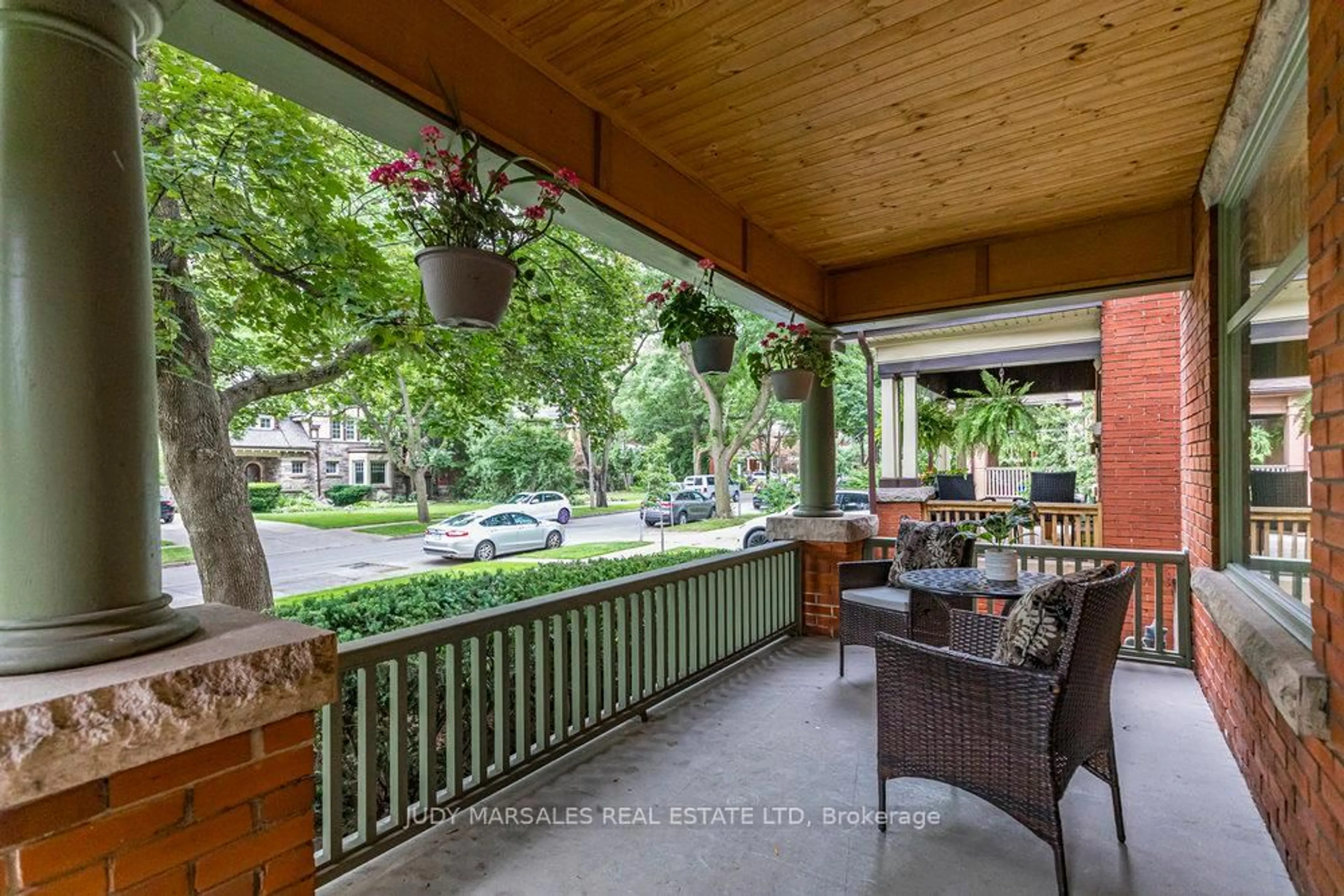 Patio, street for 90 Blake St, Hamilton Ontario L8M 2S6