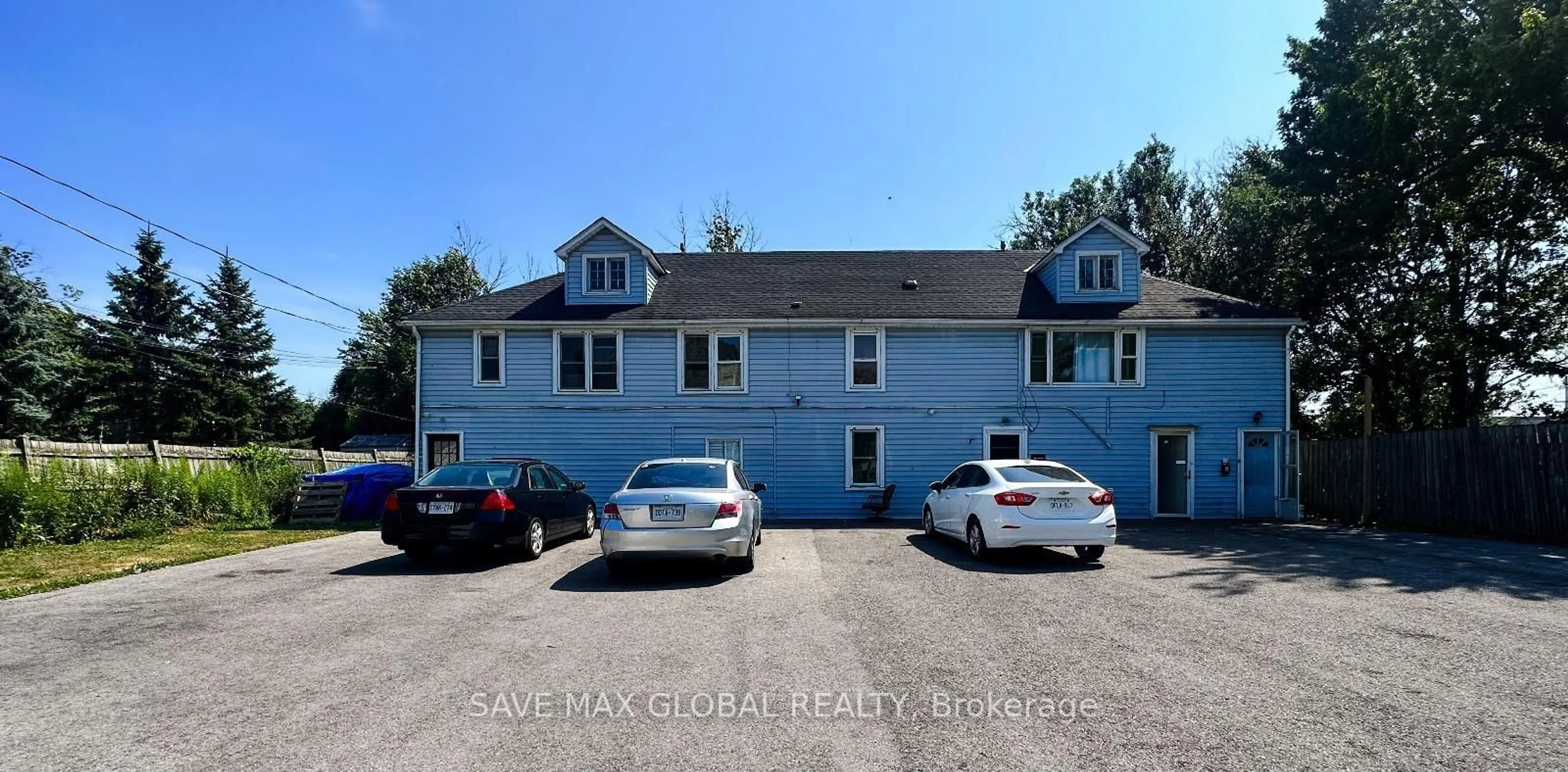 A pic from outside/outdoor area/front of a property/back of a property/a pic from drone, street for 258 Henrietta St, Fort Erie Ontario L2A 2K7