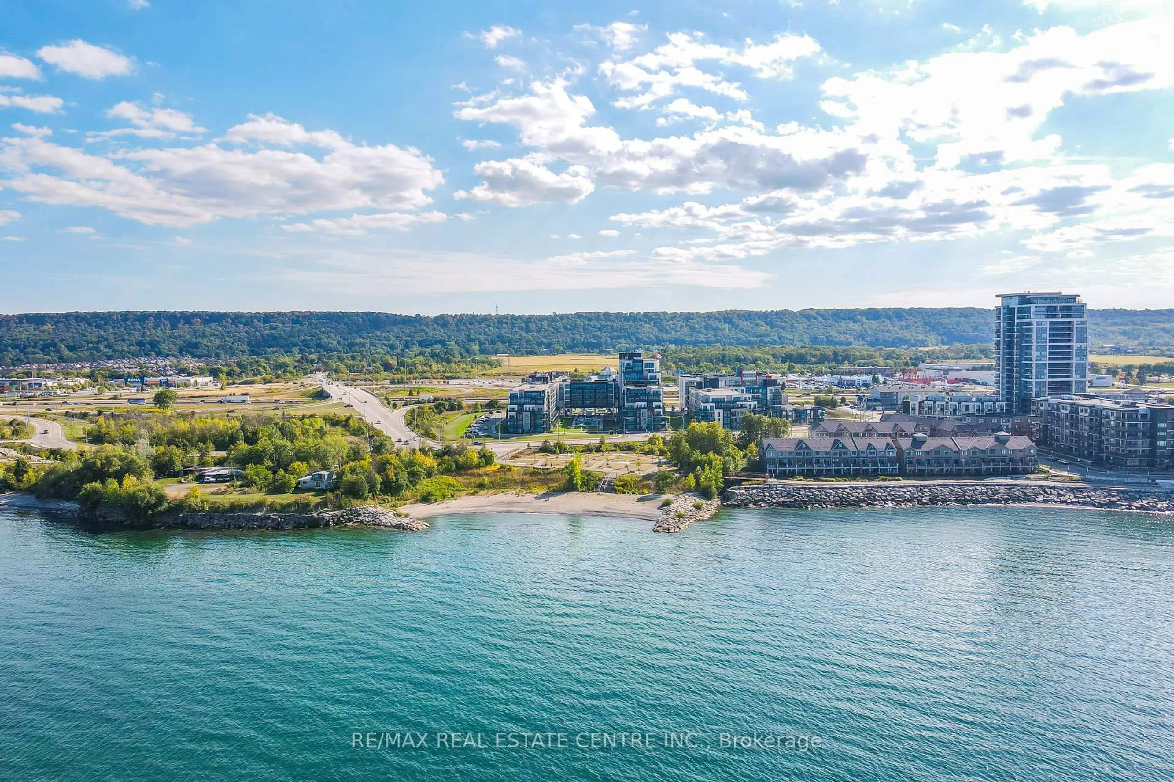 A pic from outside/outdoor area/front of a property/back of a property/a pic from drone, water/lake/river/ocean view for 16 Concord Pl #402, Grimsby Ontario L3M 0J1