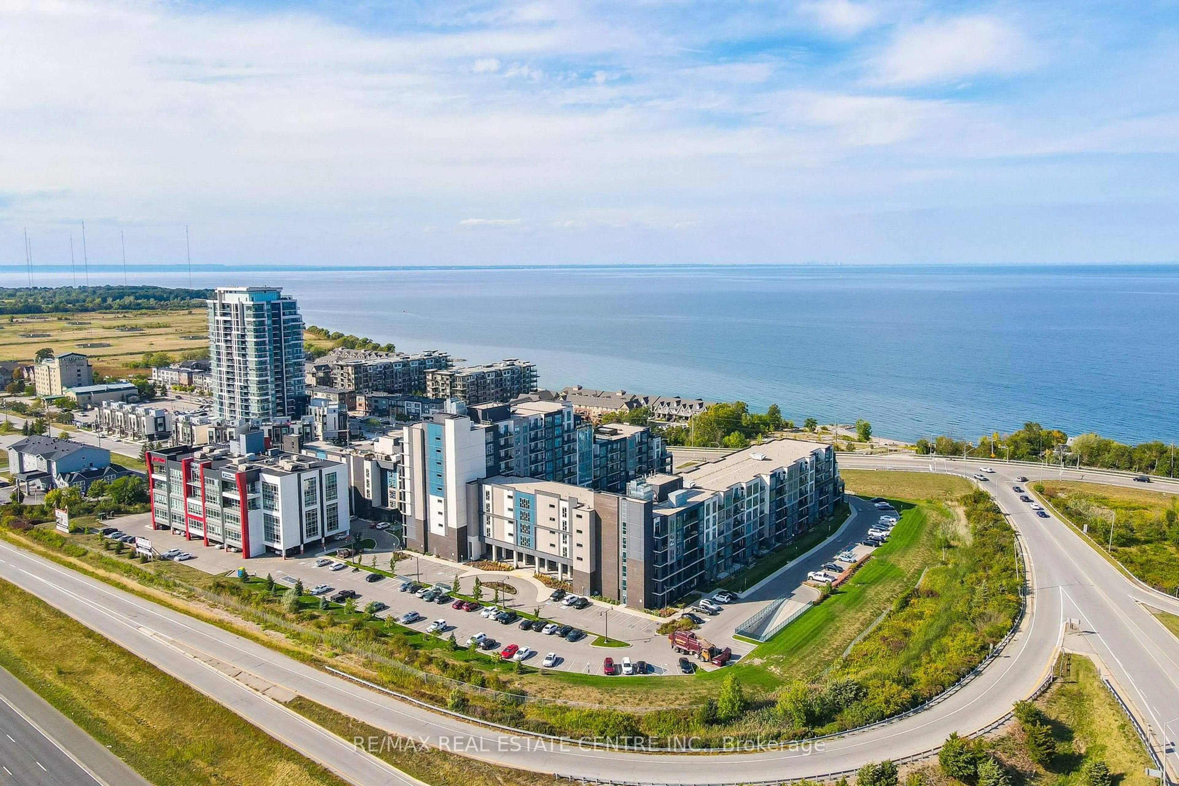 A pic from outside/outdoor area/front of a property/back of a property/a pic from drone, water/lake/river/ocean view for 16 Concord Pl #402, Grimsby Ontario L3M 0J1