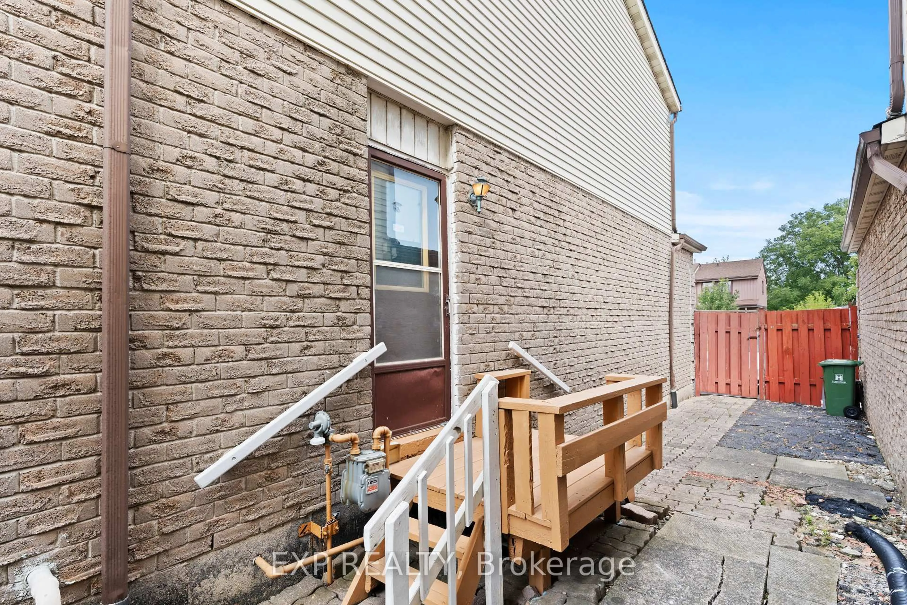 Unknown for 366 Franklin Rd, Hamilton Ontario L8V 4T5