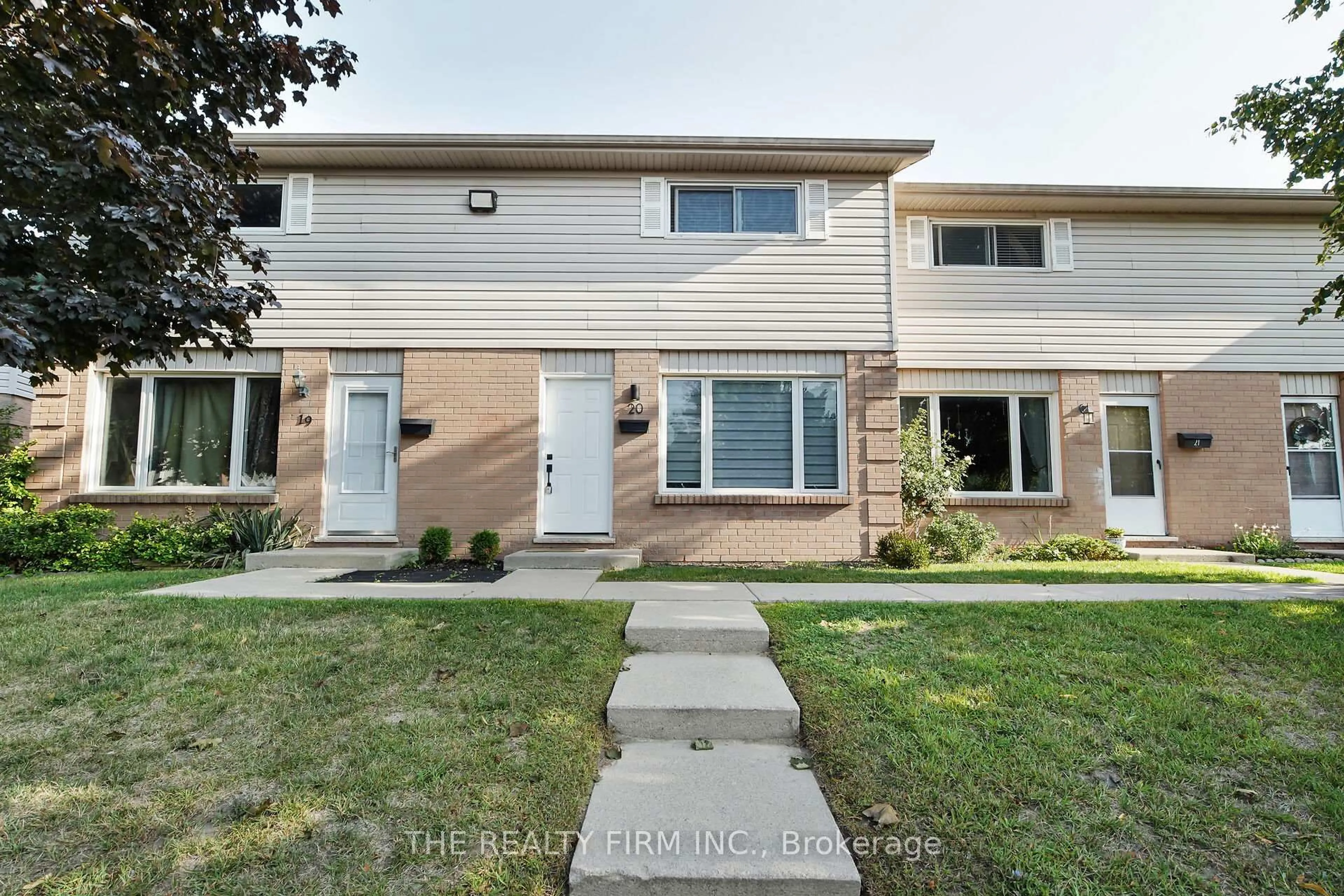 Home with vinyl exterior material, street for 75 Gatewood Pl #20, London East Ontario N5Y 5A4