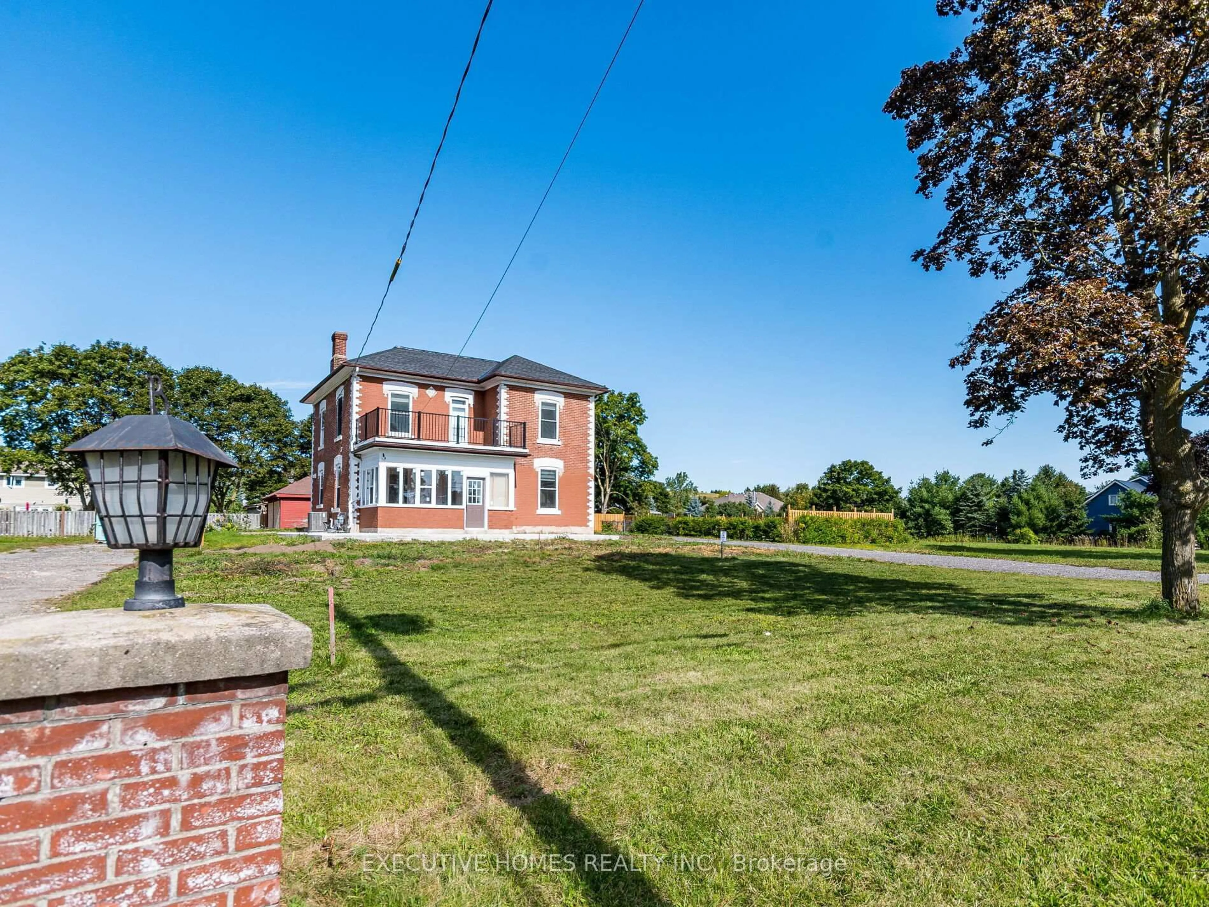 A pic from outside/outdoor area/front of a property/back of a property/a pic from drone, street for 12 Orangeville St, Erin Ontario N0B 1Z0