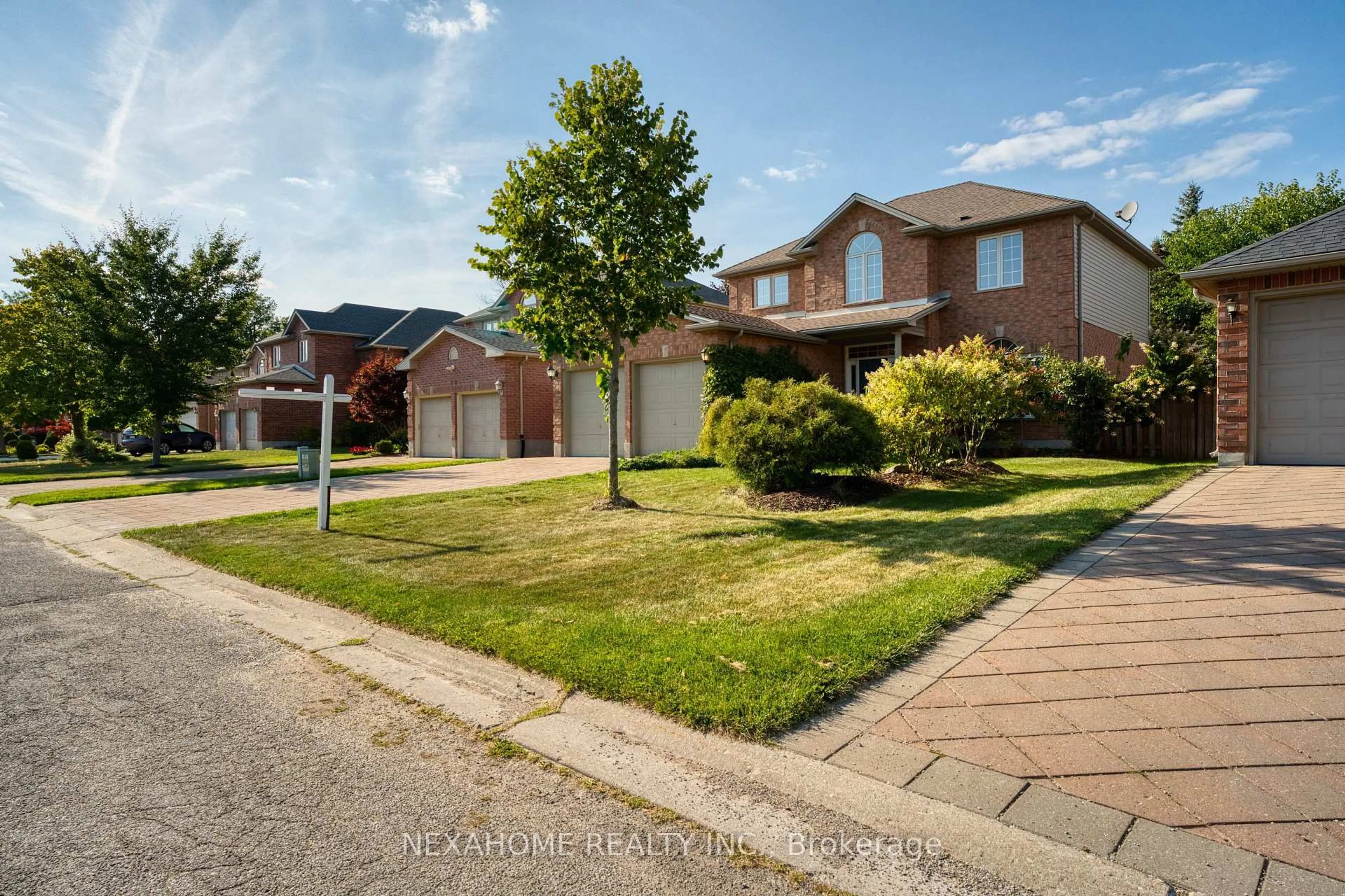 A pic from outside/outdoor area/front of a property/back of a property/a pic from drone, street for 64 Hesketh St, London North Ontario N6G 5H5