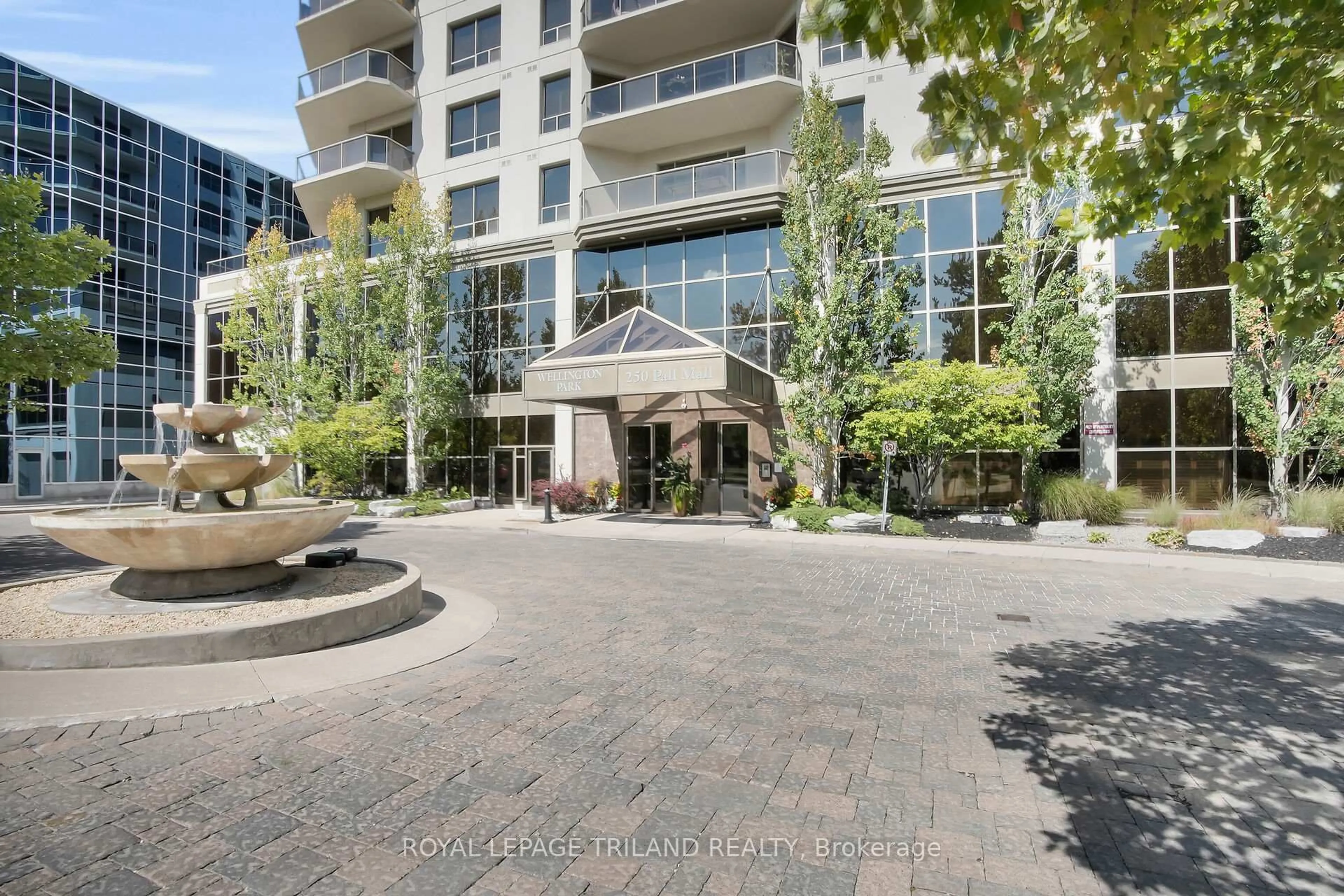 Patio, street for 250 PALL MALL St #1206, London East Ontario N6A 6K3
