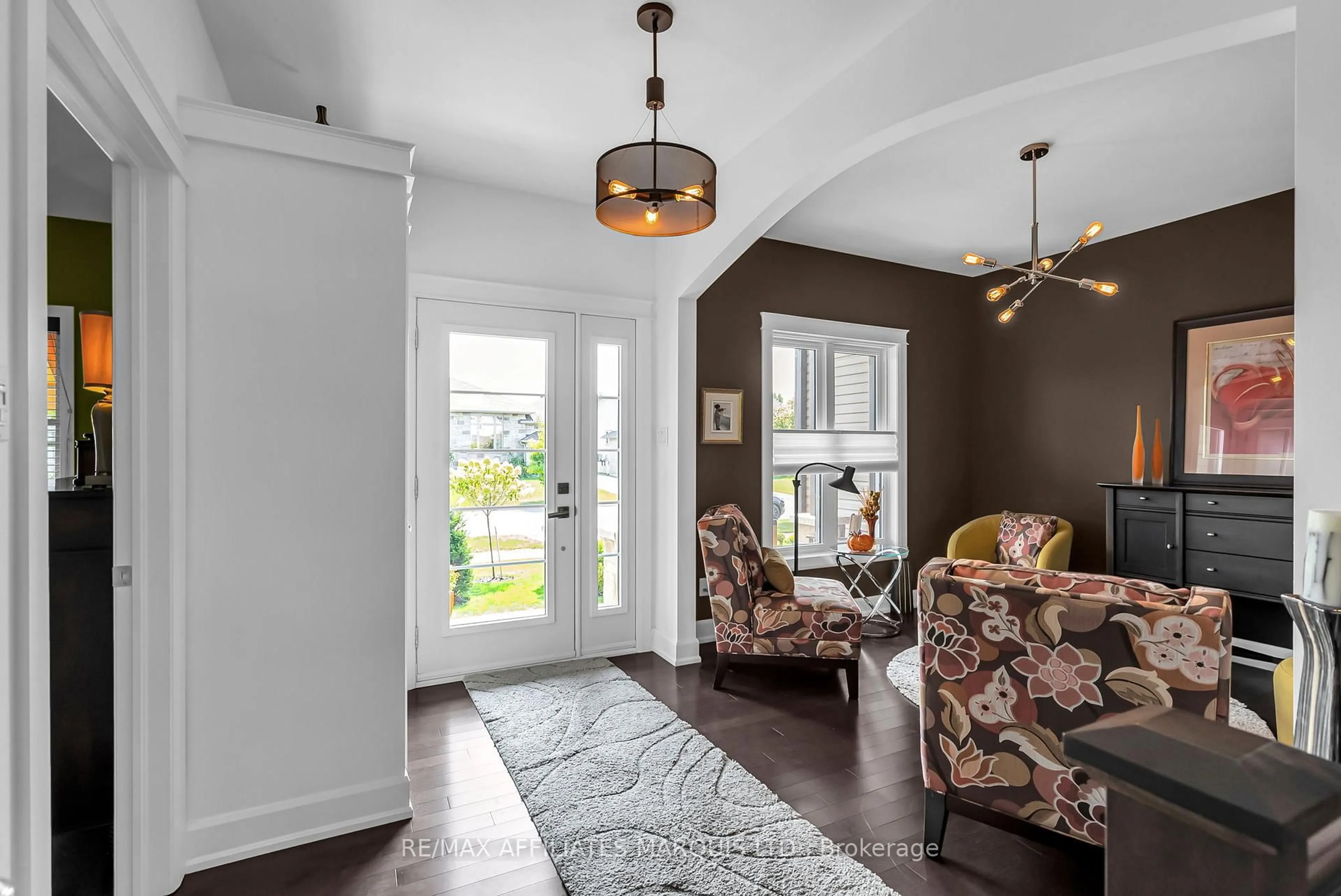 Indoor entryway for 2141 Tremblay Ave, Cornwall Ontario K6H 0A8