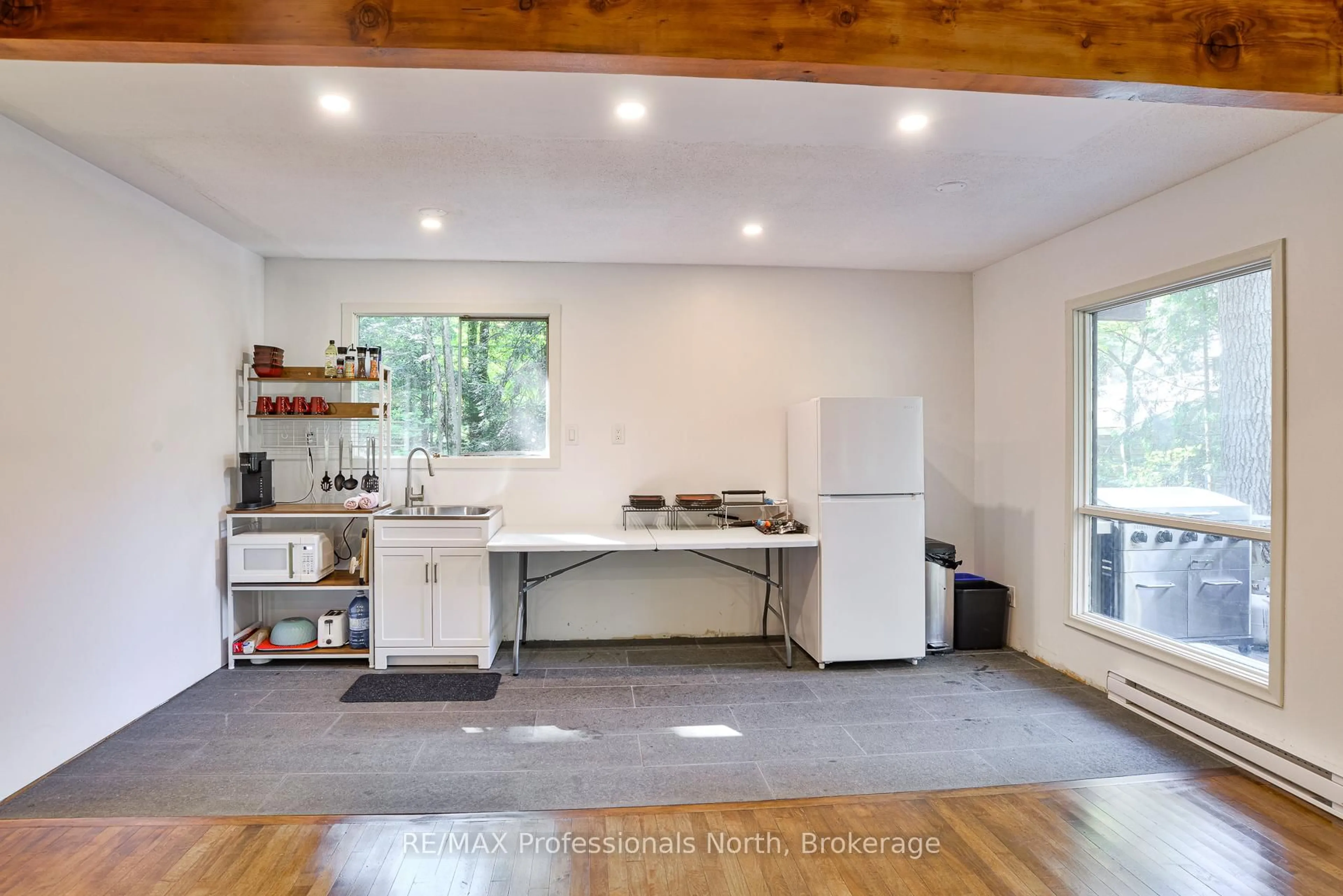 Open concept kitchen, unknown for 1019 Springdale Shores PVT, Bracebridge Ontario P1L 1W9